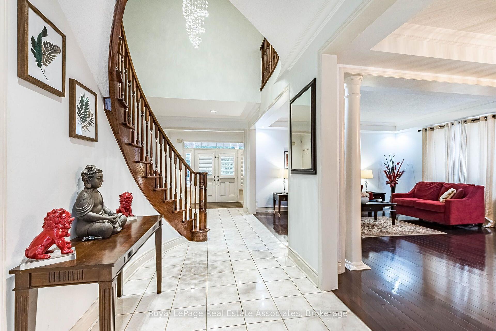 Photo 6 of 37 Latania Boulevard, Brampton, Vales of Castlemore — HOMEH