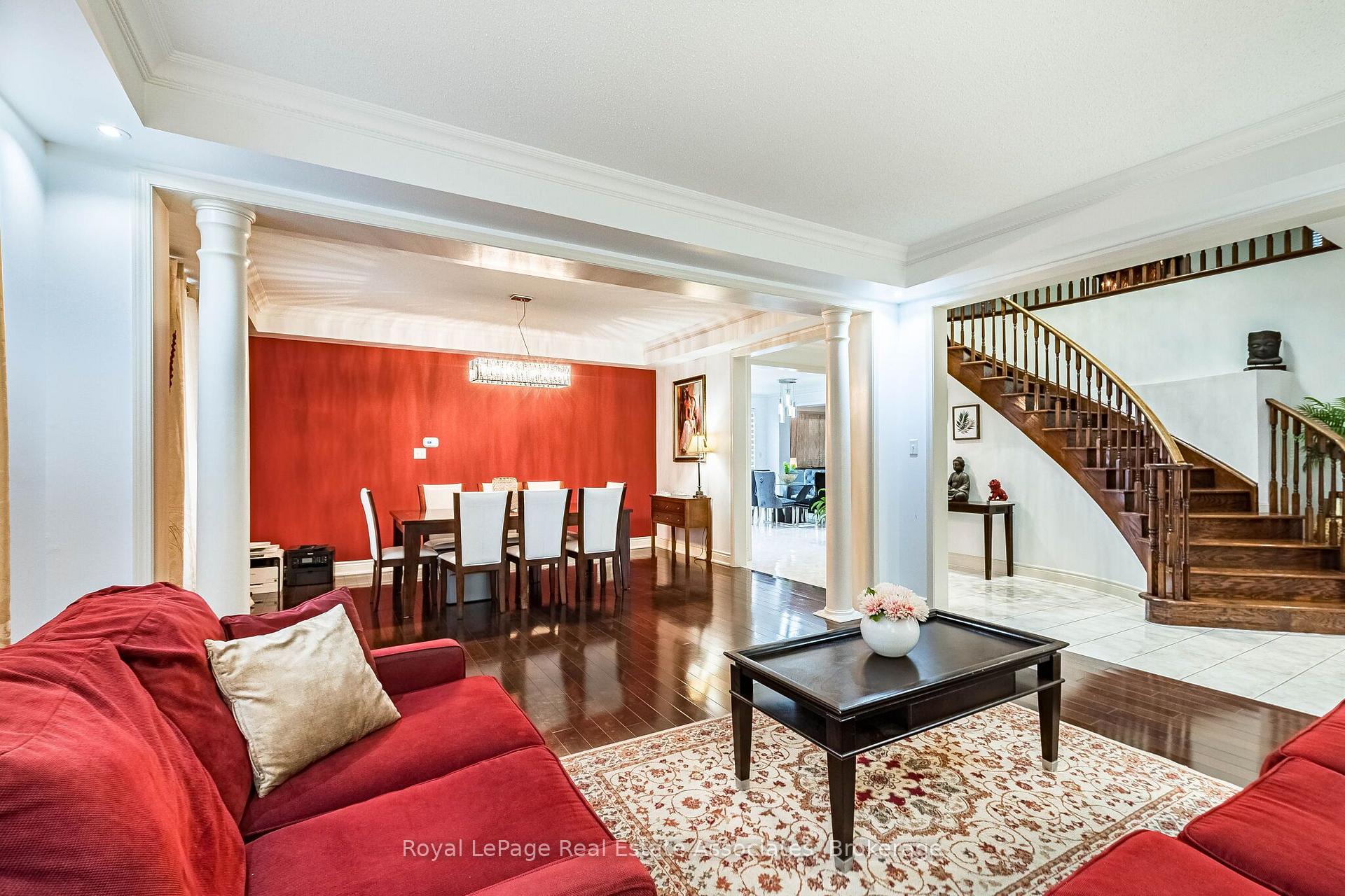 Photo 8 of 37 Latania Boulevard, Brampton, Vales of Castlemore — HOMEH