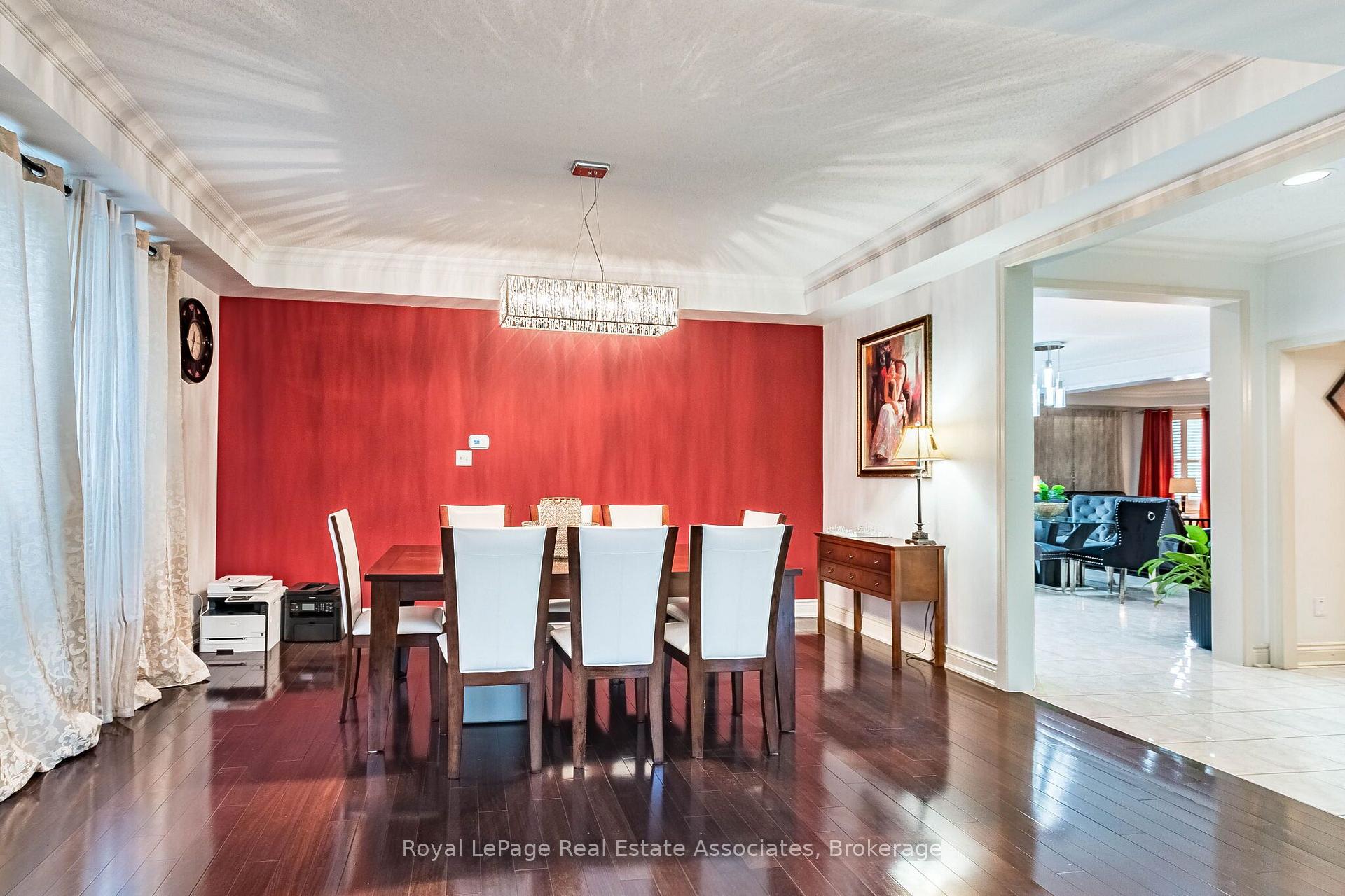Photo 9 of 37 Latania Boulevard, Brampton, Vales of Castlemore — HOMEH