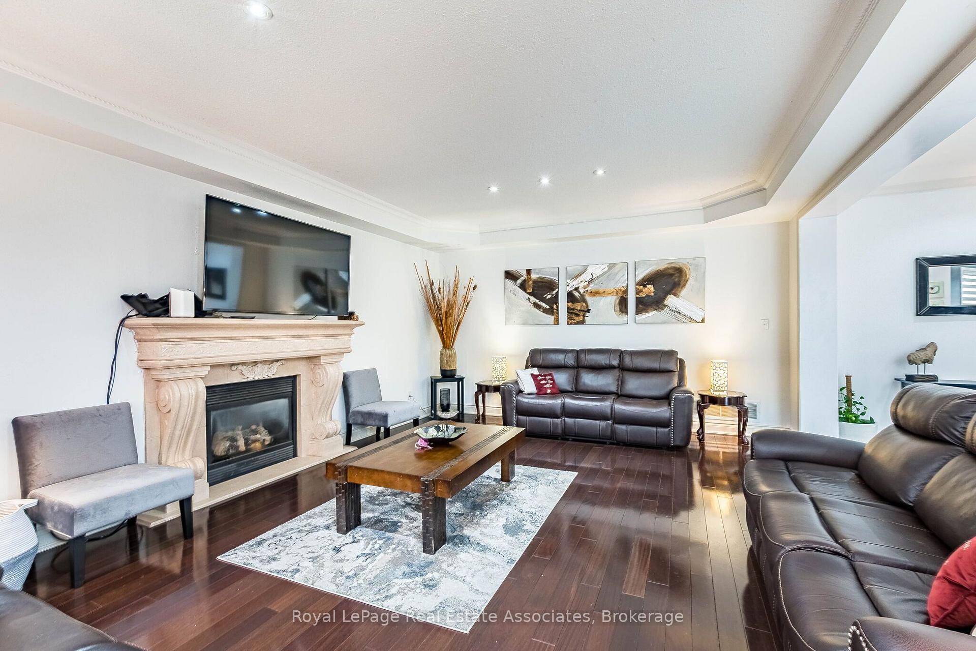 Photo 14 of 37 Latania Boulevard, Brampton, Vales of Castlemore — HOMEH