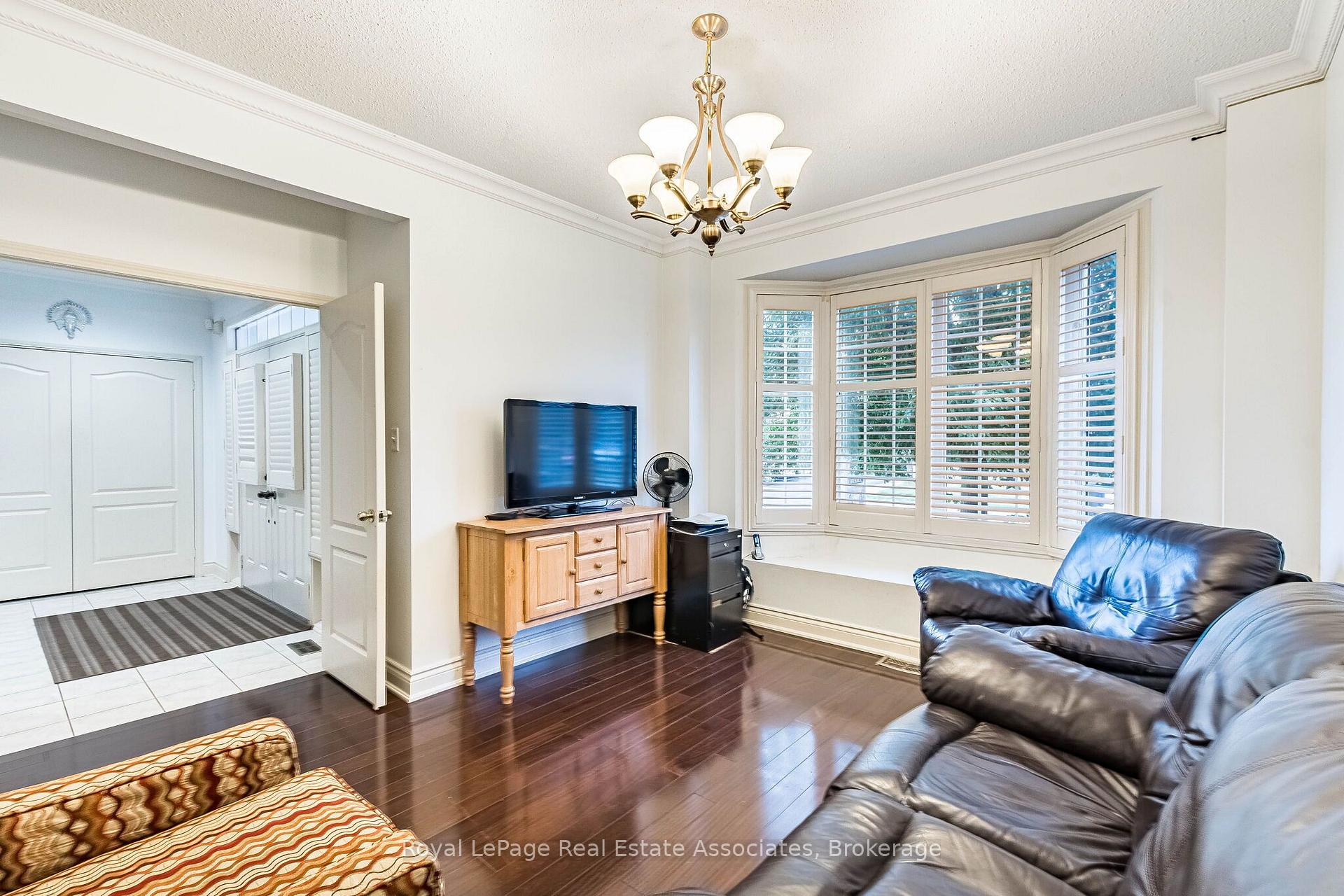 Photo 22 of 37 Latania Boulevard, Brampton, Vales of Castlemore — HOMEH