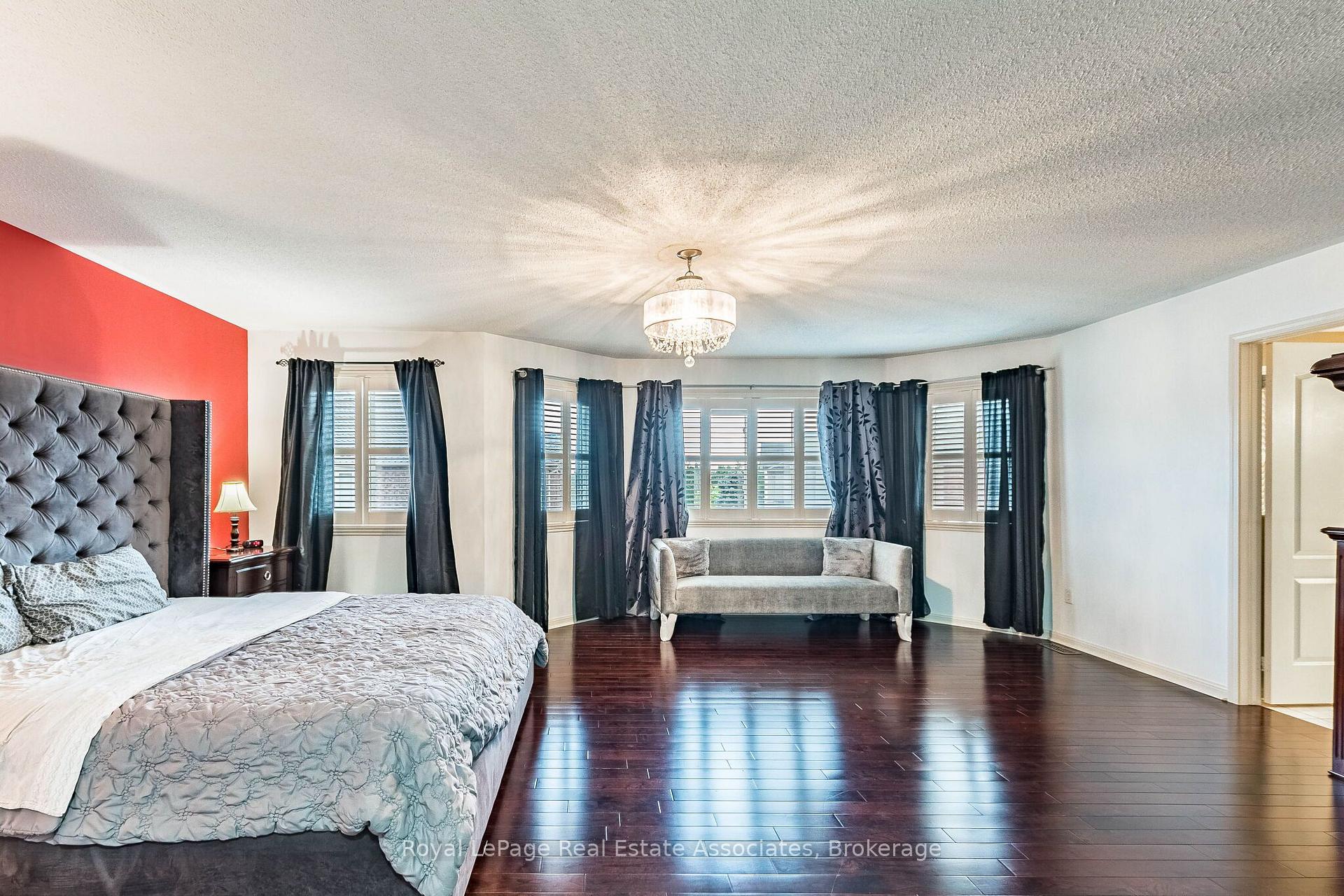 Photo 28 of 37 Latania Boulevard, Brampton, Vales of Castlemore — HOMEH