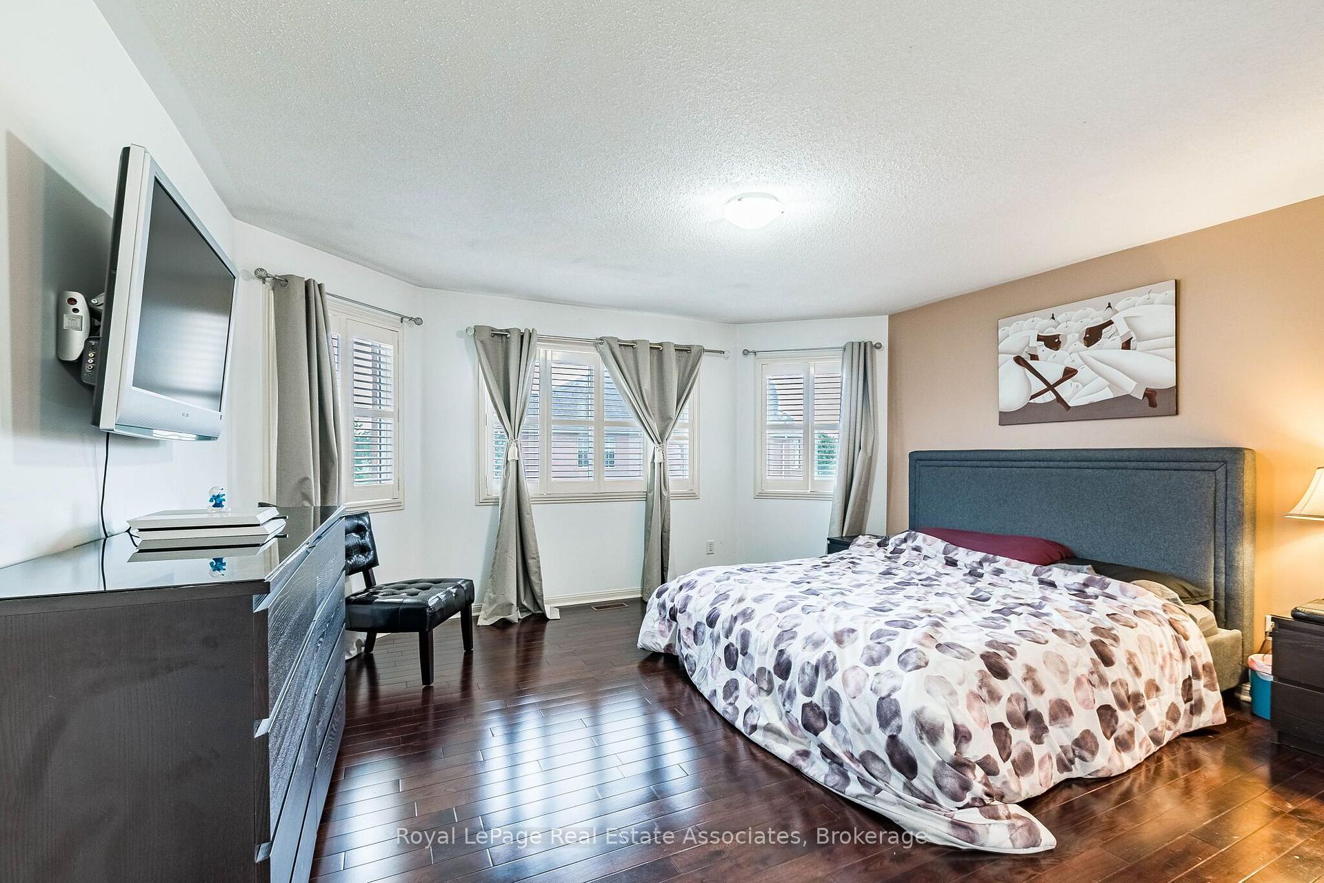 Photo 34 of 37 Latania Boulevard, Brampton, Vales of Castlemore — HOMEH