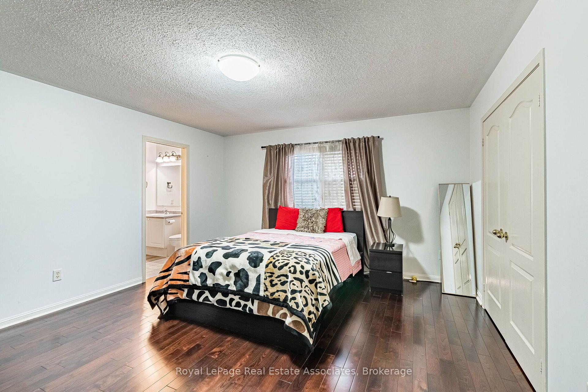 Photo 37 of 37 Latania Boulevard, Brampton, Vales of Castlemore — HOMEH