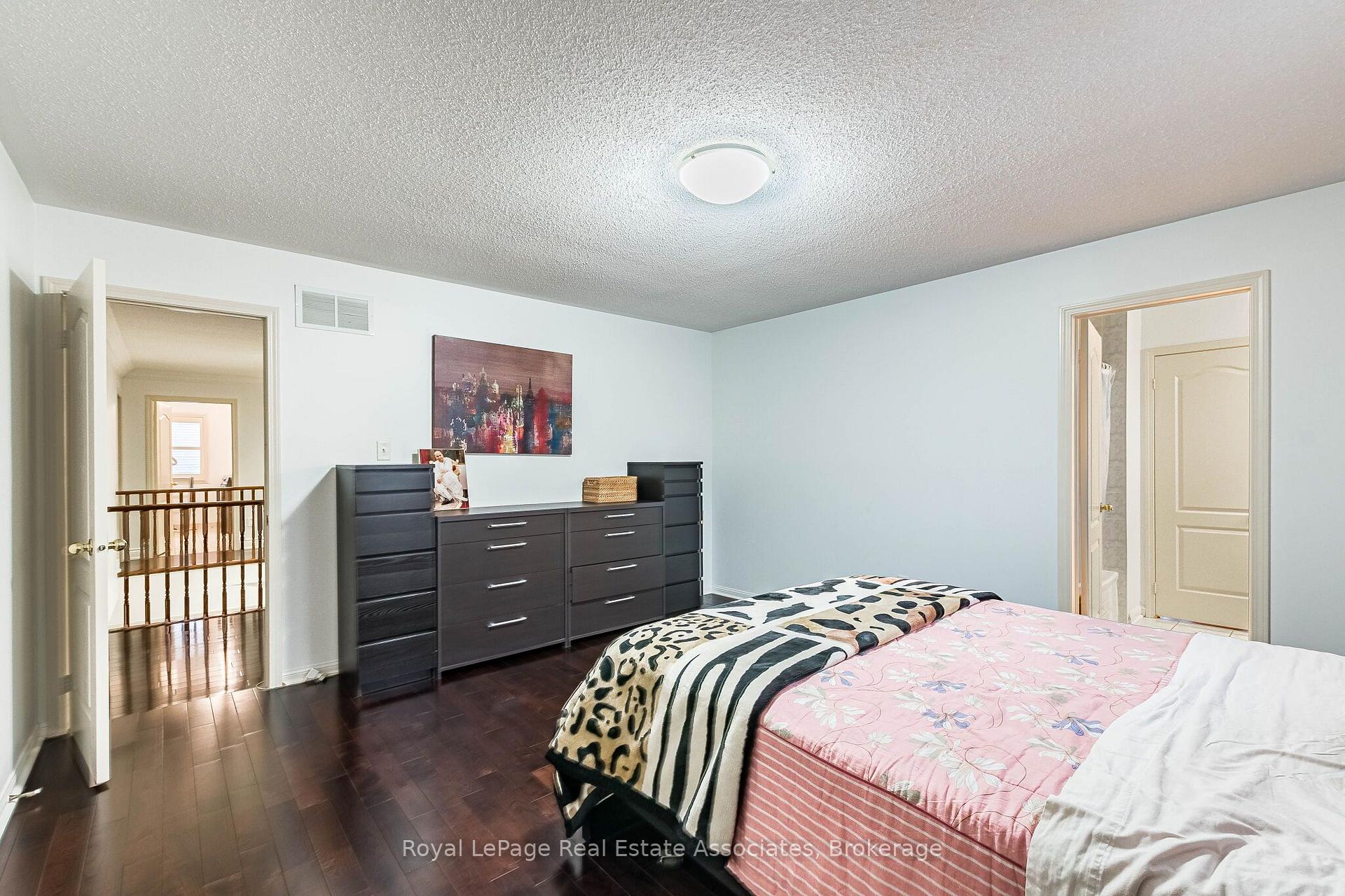 Photo 38 of 37 Latania Boulevard, Brampton, Vales of Castlemore — HOMEH