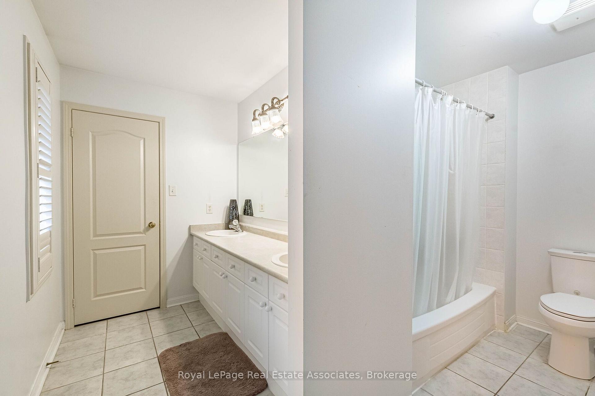 Photo 40 of 37 Latania Boulevard, Brampton, Vales of Castlemore — HOMEH