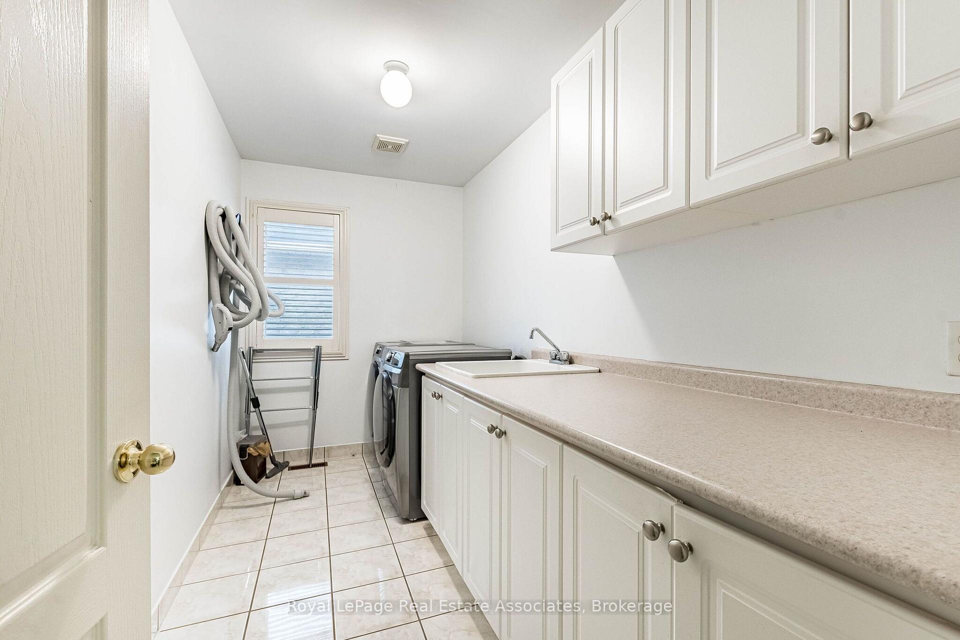 Photo 43 of 37 Latania Boulevard, Brampton, Vales of Castlemore — HOMEH