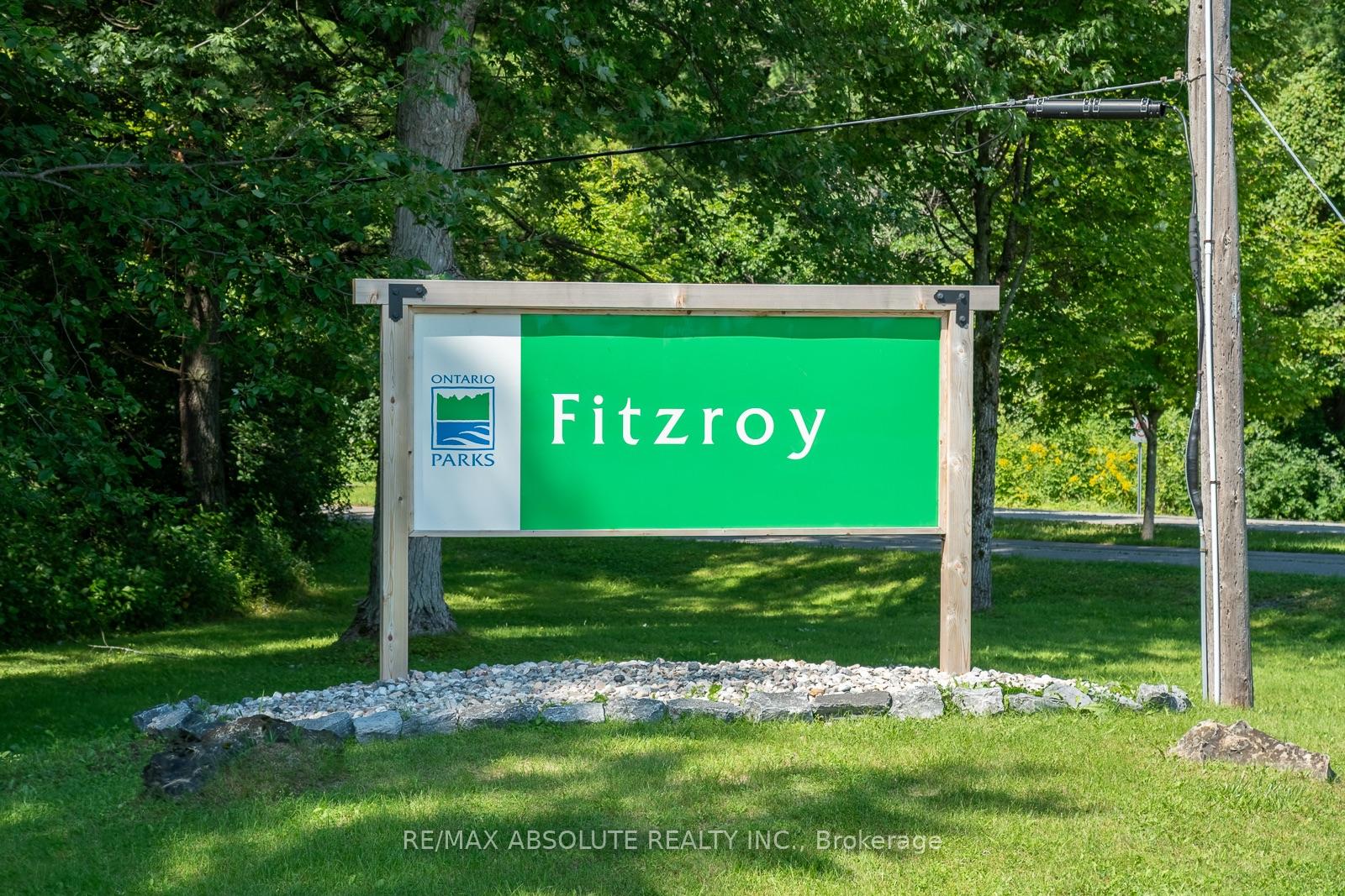 Photo 4 of 140 Creek Drive, Ottawa, Fitzroy — HOMEH