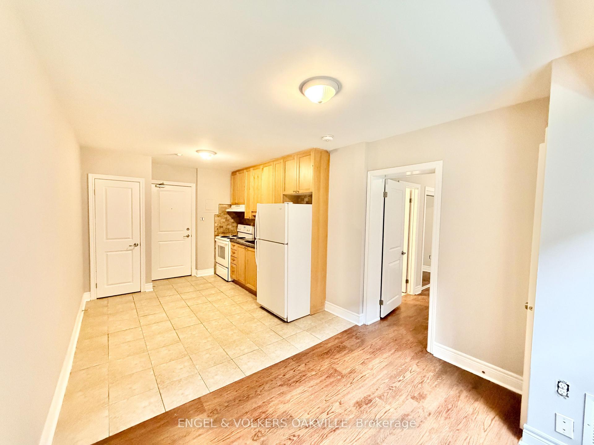 Photo 3 of Unit 112, 15 Thirty Third Street, Etobicoke, Long Branch — HOMEH