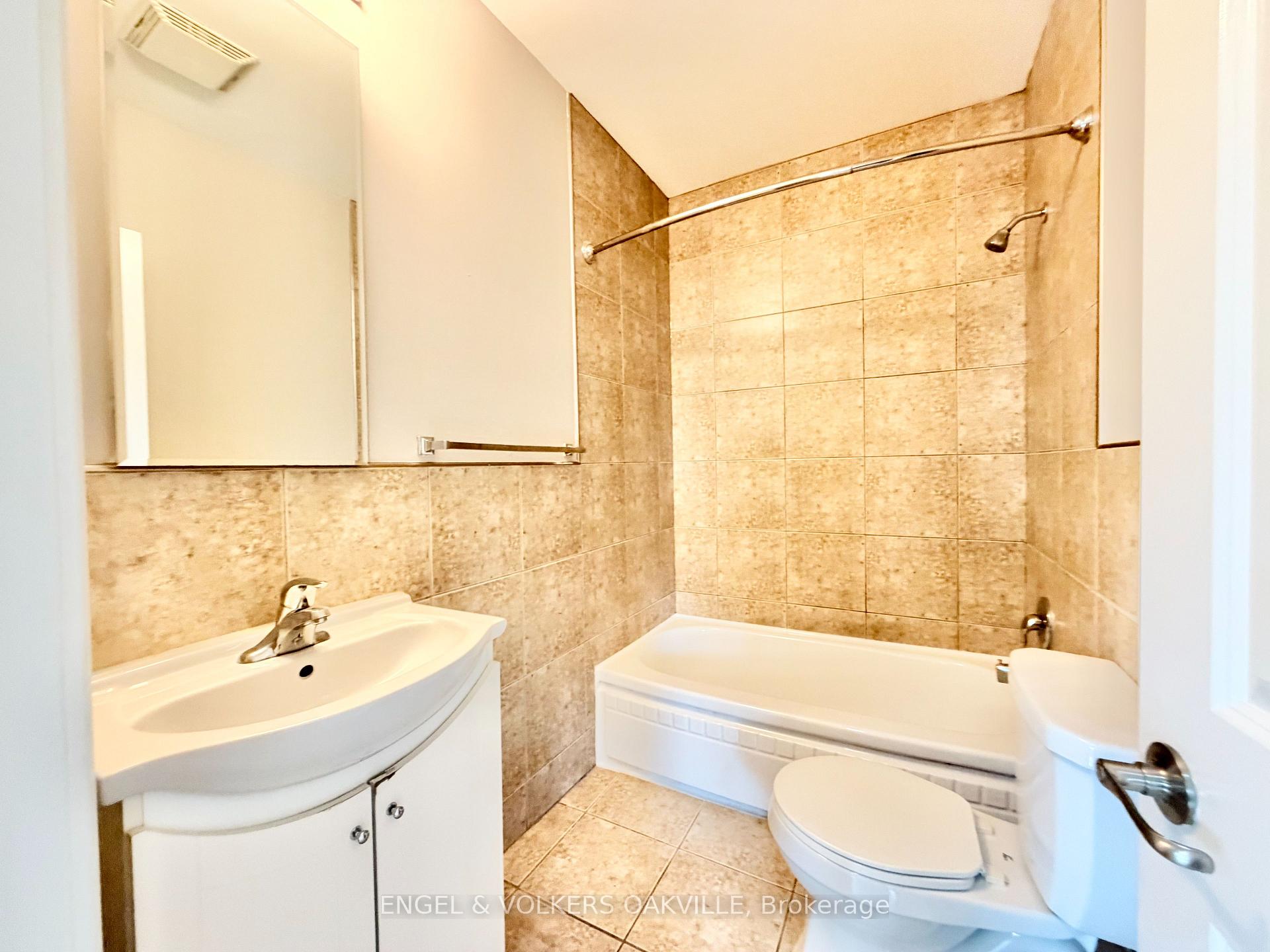 Photo 7 of Unit 302, 15 Thirty Third Street, Etobicoke, Long Branch — HOMEH