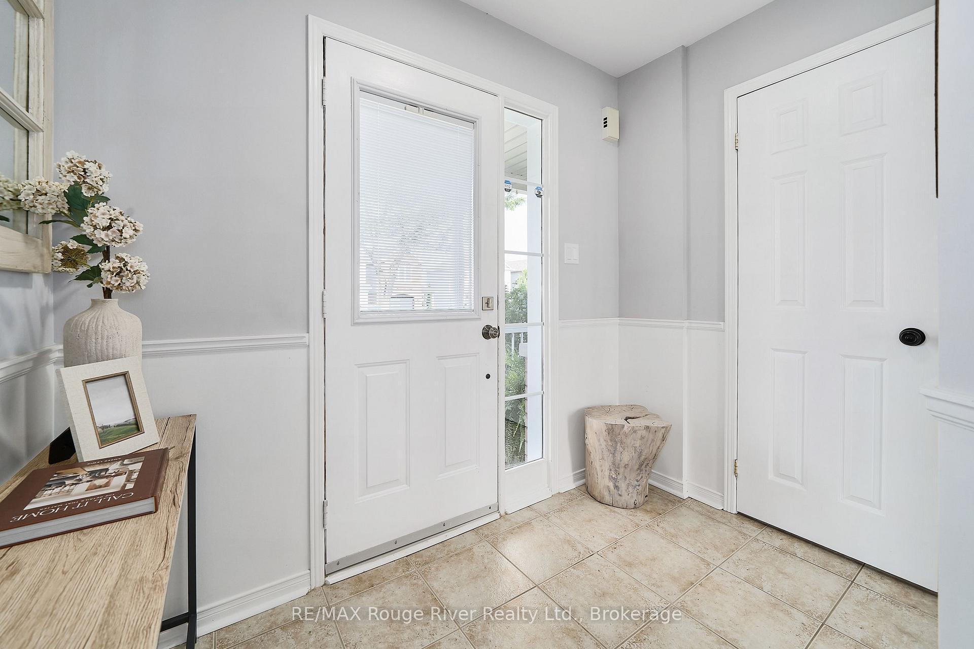 Photo 5 of 112 Bannister Street, Clarington, Bowmanville — HOMEH