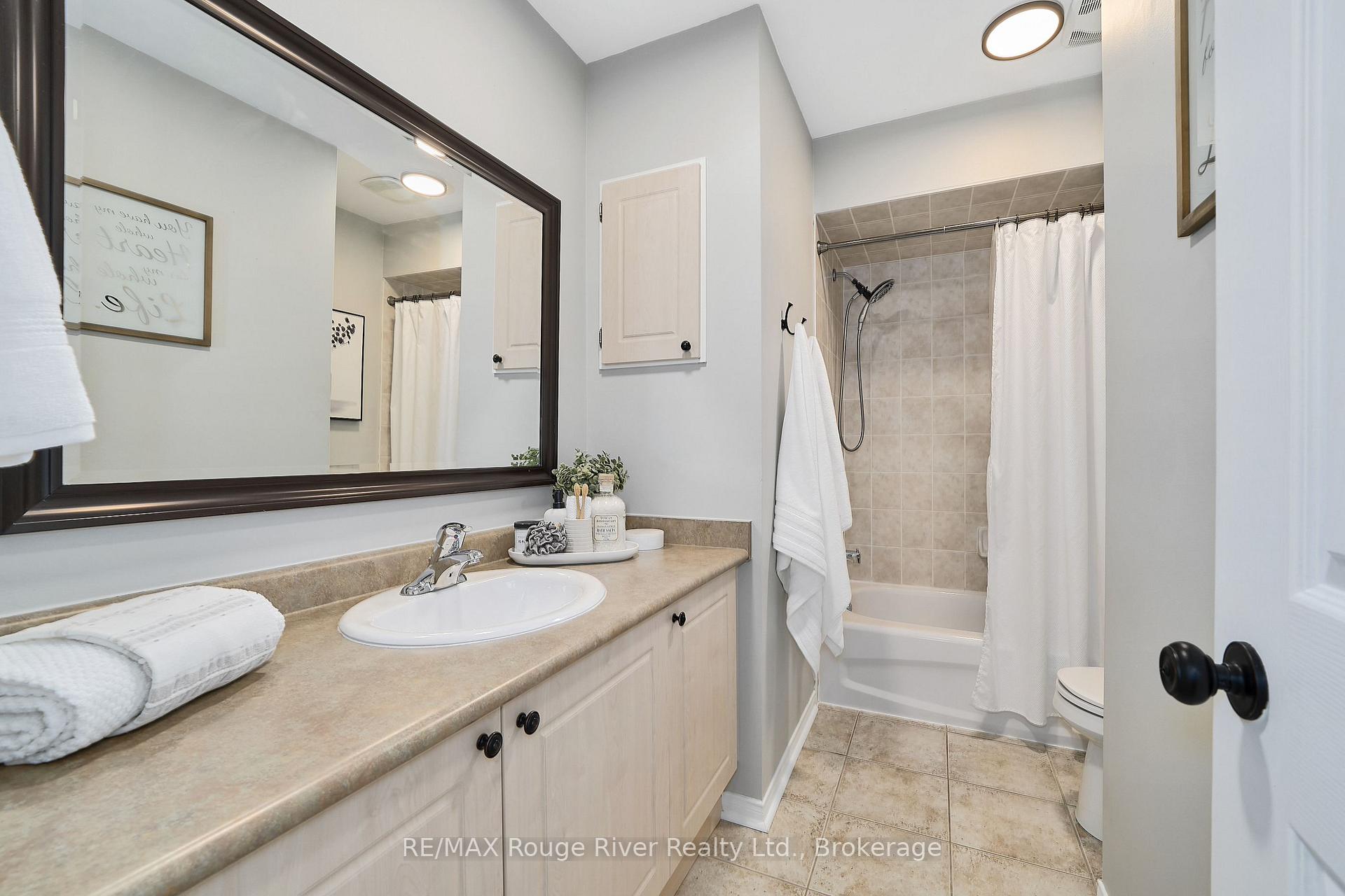 Photo 29 of 112 Bannister Street, Clarington, Bowmanville — HOMEH