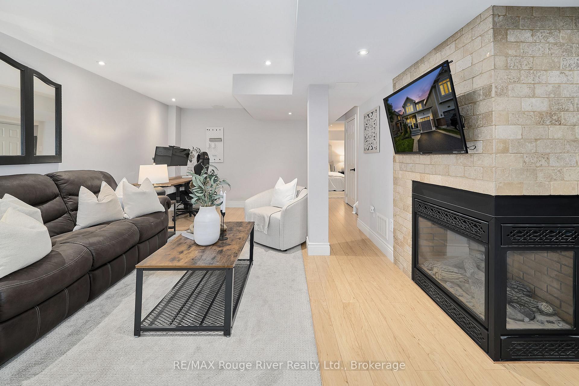Photo 32 of 112 Bannister Street, Clarington, Bowmanville — HOMEH