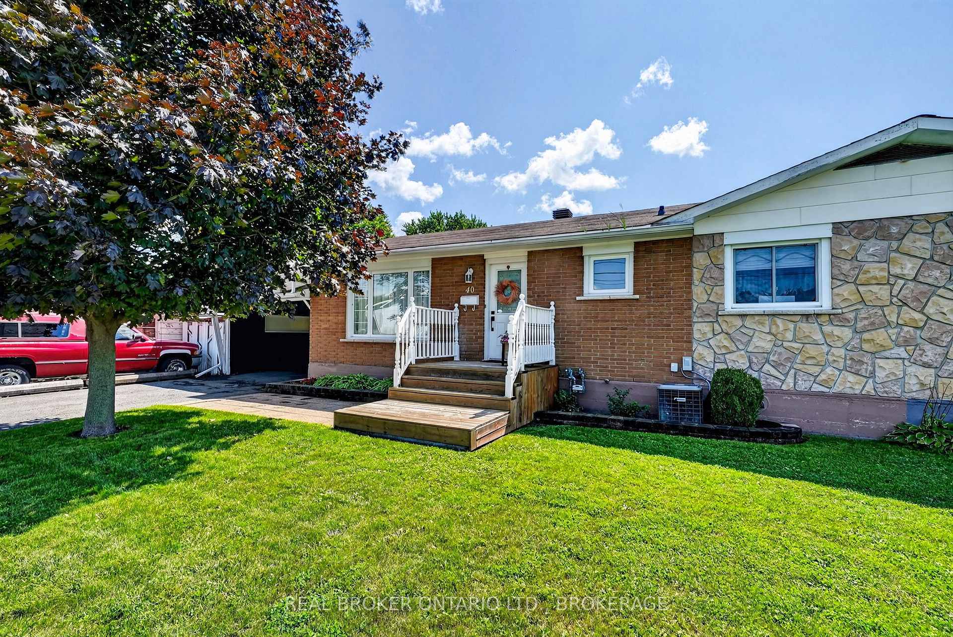 Photo 1 of 40 McKenzie Street W, Cornwall, Cornwall — HOMEH