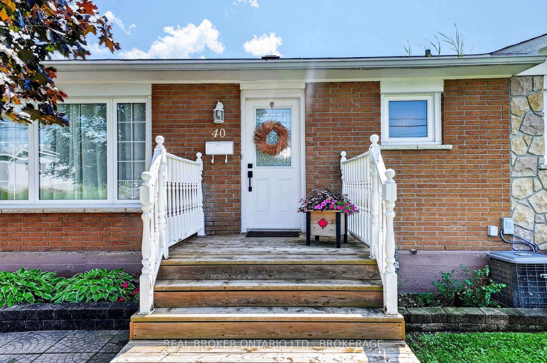 Photo 5 of 40 McKenzie Street W, Cornwall, Cornwall — HOMEH