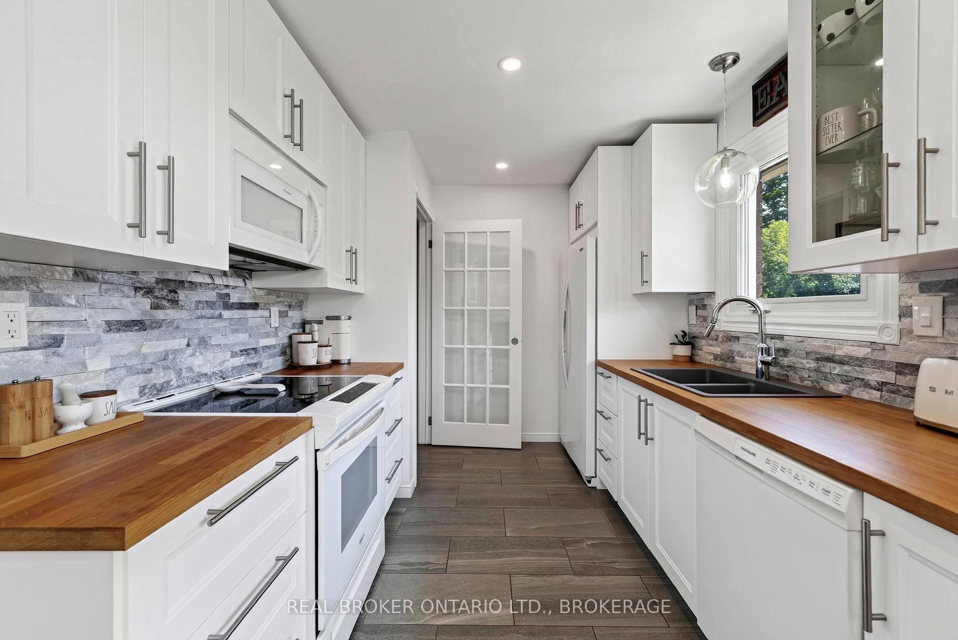 Photo 13 of 40 McKenzie Street W, Cornwall, Cornwall — HOMEH