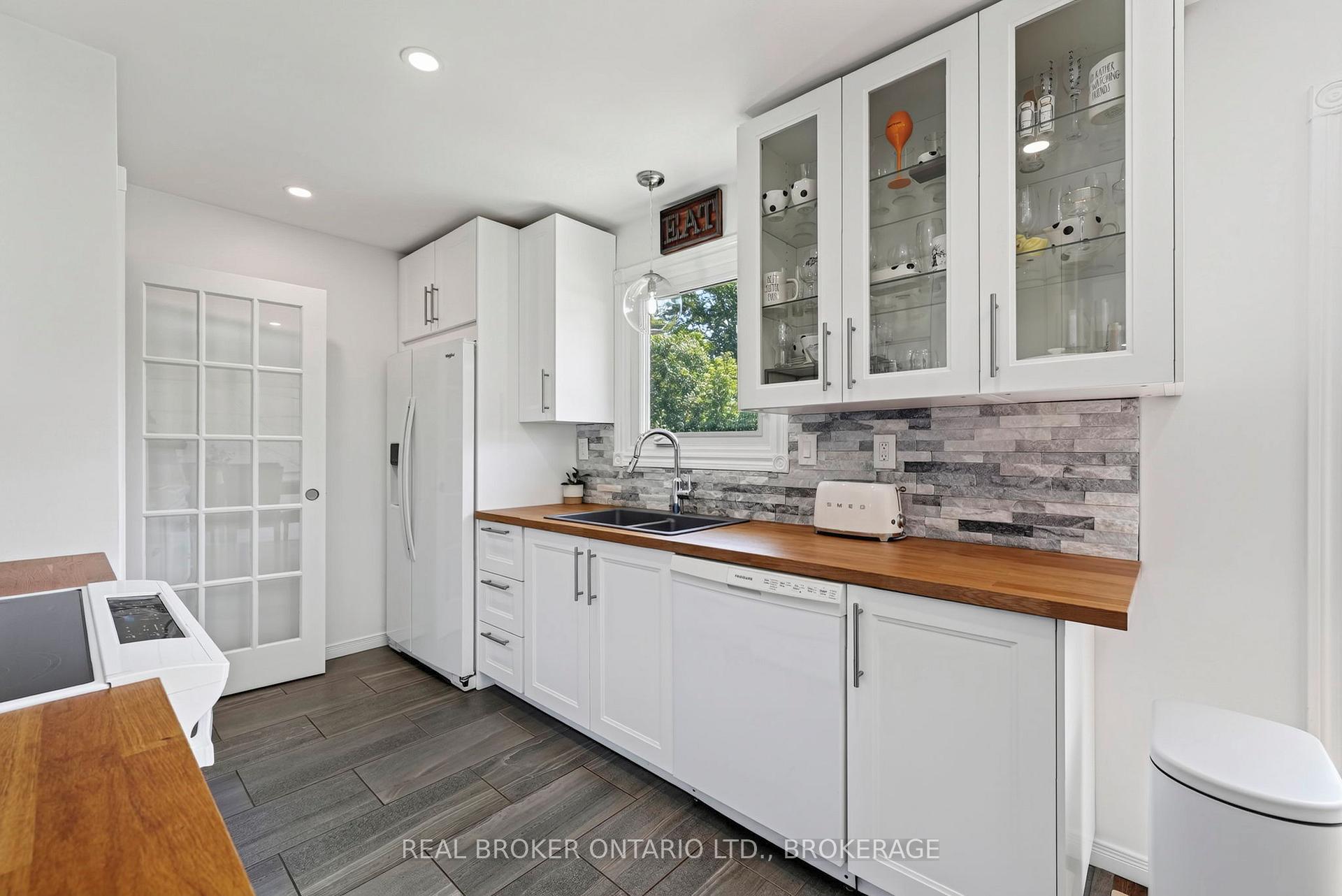 Photo 14 of 40 McKenzie Street W, Cornwall, Cornwall — HOMEH