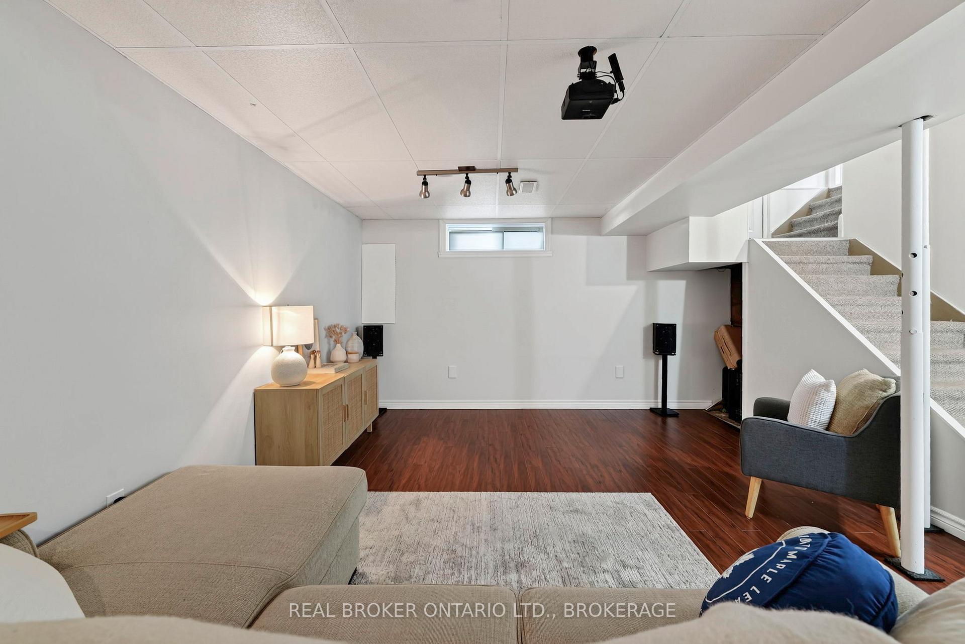 Photo 23 of 40 McKenzie Street W, Cornwall, Cornwall — HOMEH