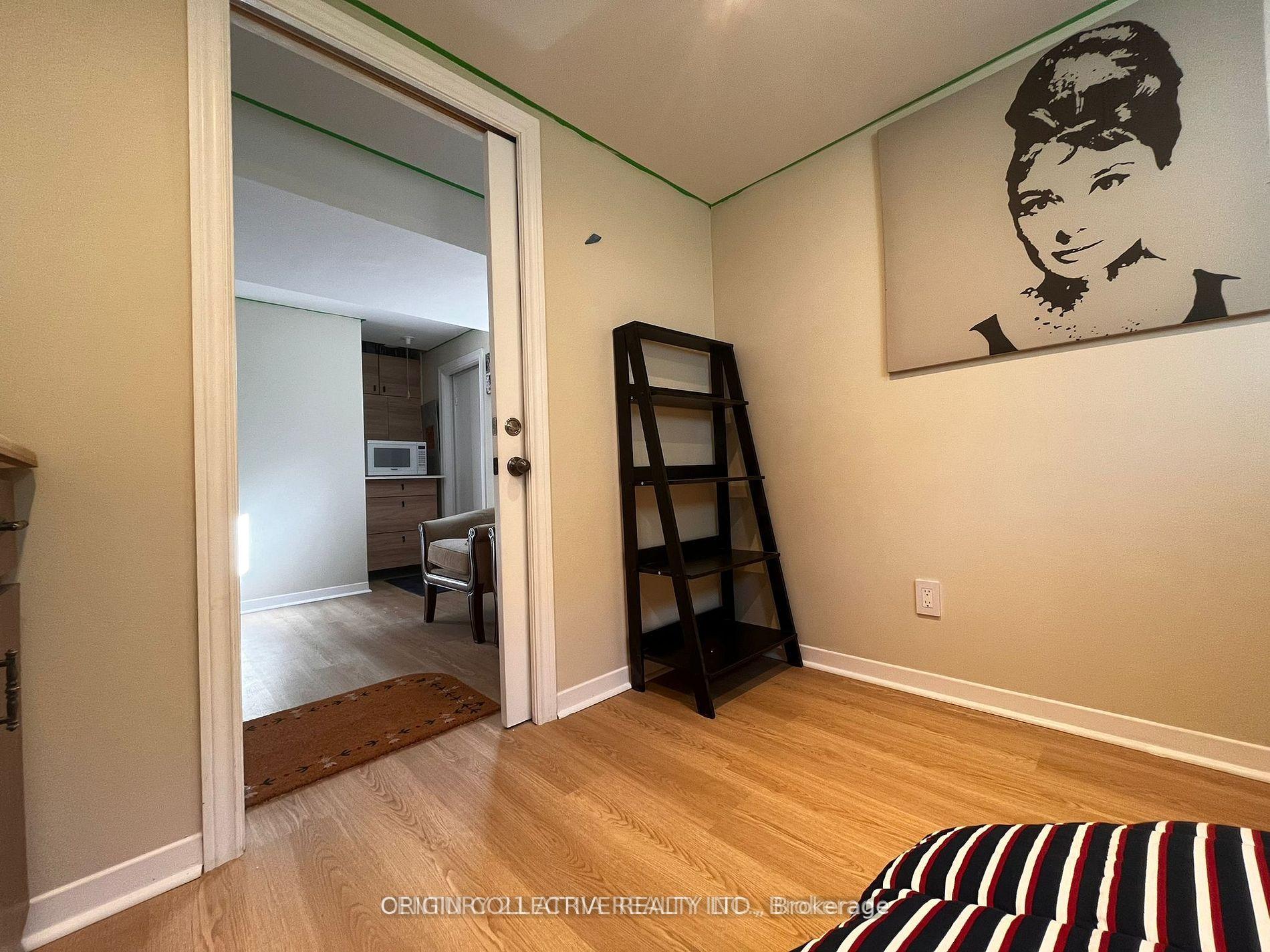 Photo 3 of 280 Thirtieth Street, Etobicoke, Alderwood — HOMEH