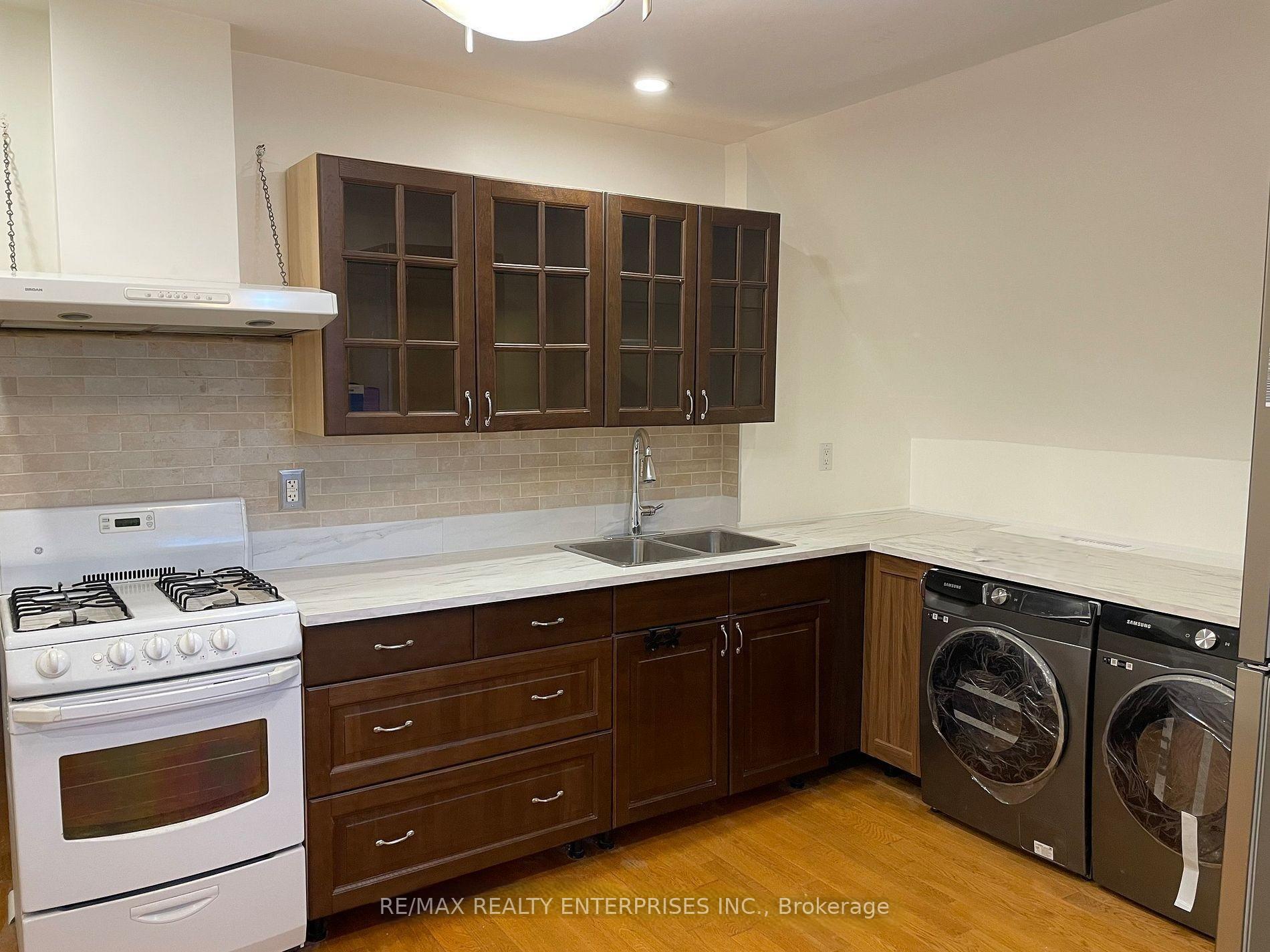 Photo 3 of 488 Logan Avenue, Toronto, South Riverdale — HOMEH