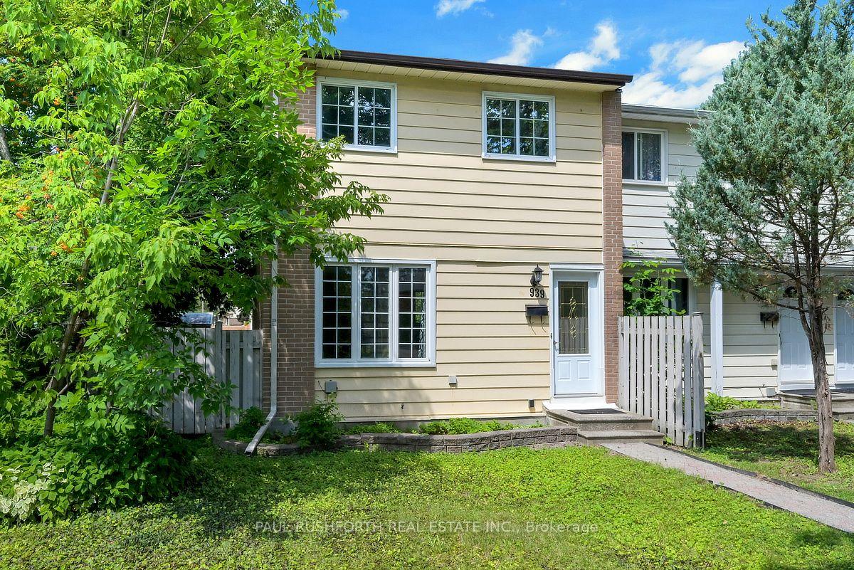 Photo 2 of 939 Greenbriar Avenue, Ottawa, Carleton Heights — HOMEH