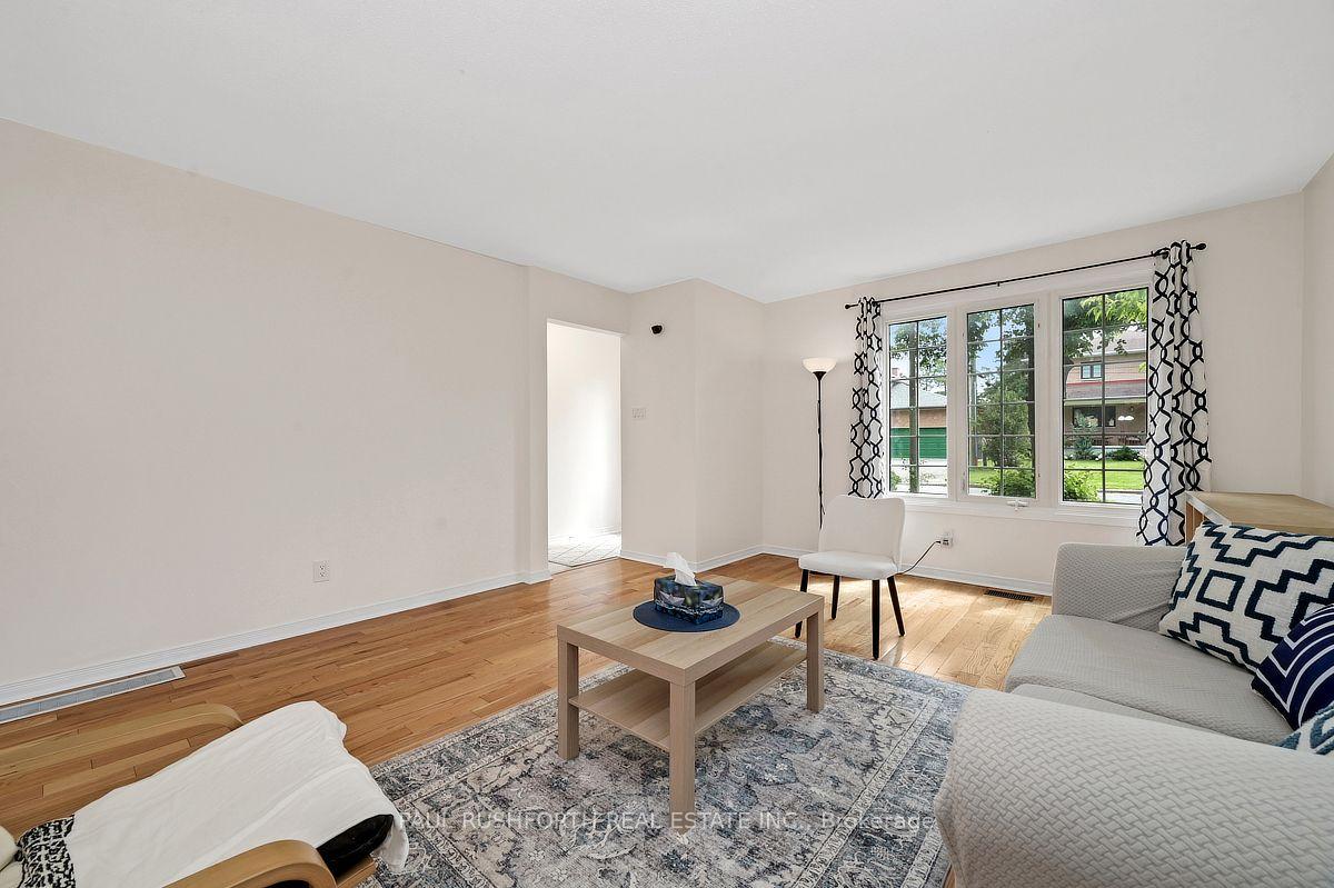Photo 5 of 939 Greenbriar Avenue, Ottawa, Carleton Heights — HOMEH