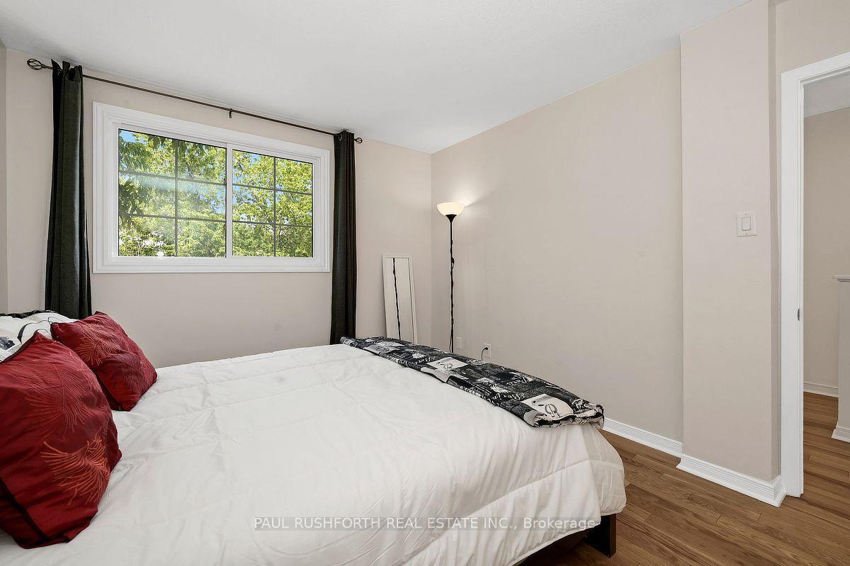 Photo 13 of 939 Greenbriar Avenue, Ottawa, Carleton Heights — HOMEH