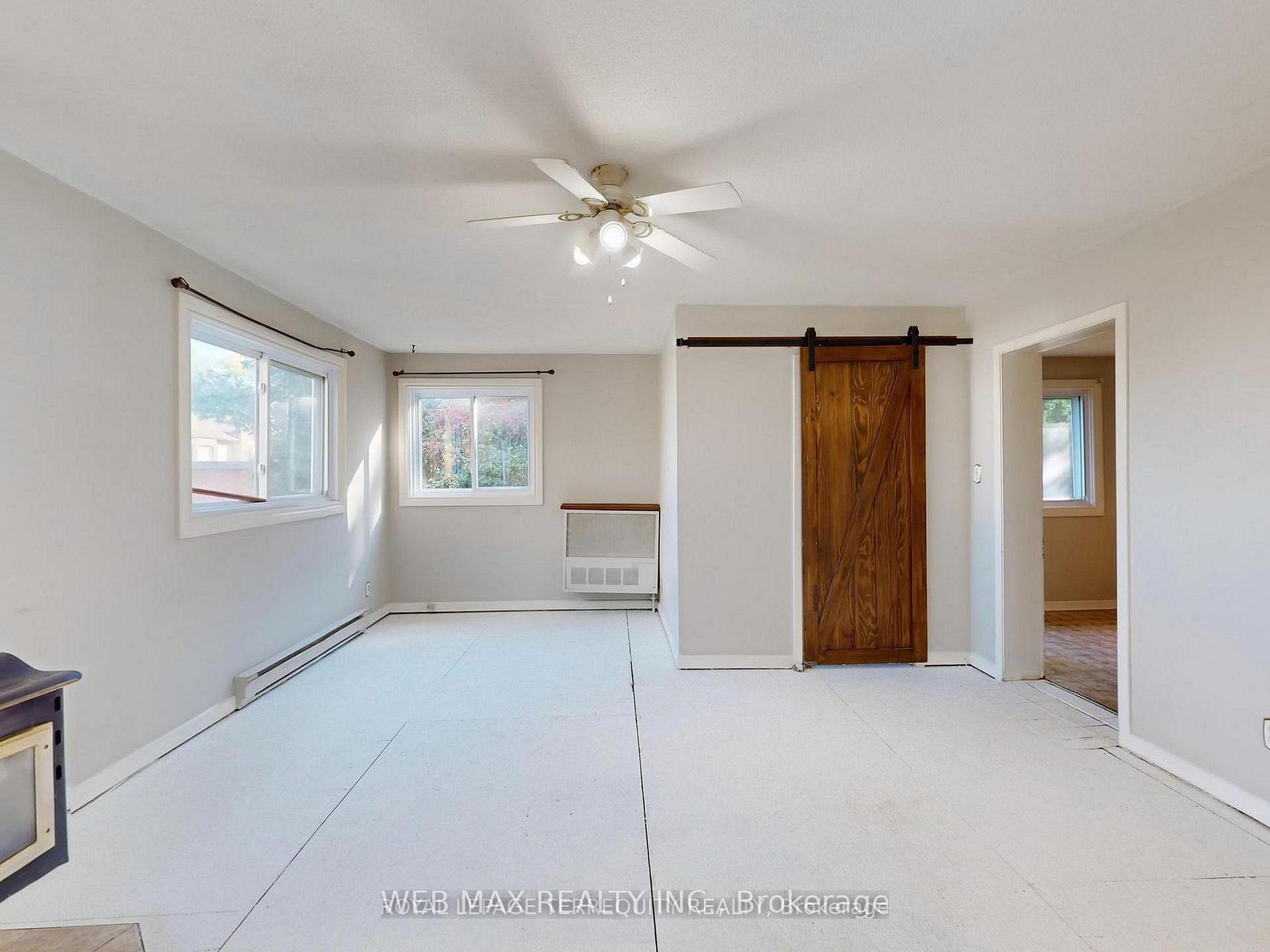 Photo 9 of 40 Brennan Avenue, Barrie, South Shore — HOMEH