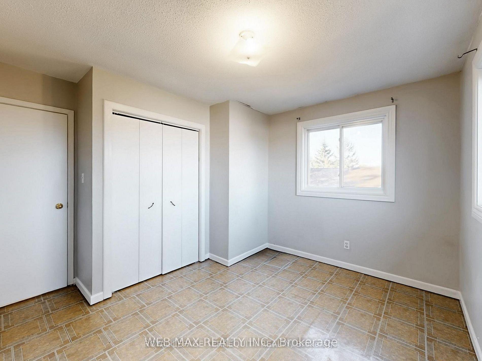 Photo 26 of 40 Brennan Avenue, Barrie, South Shore — HOMEH