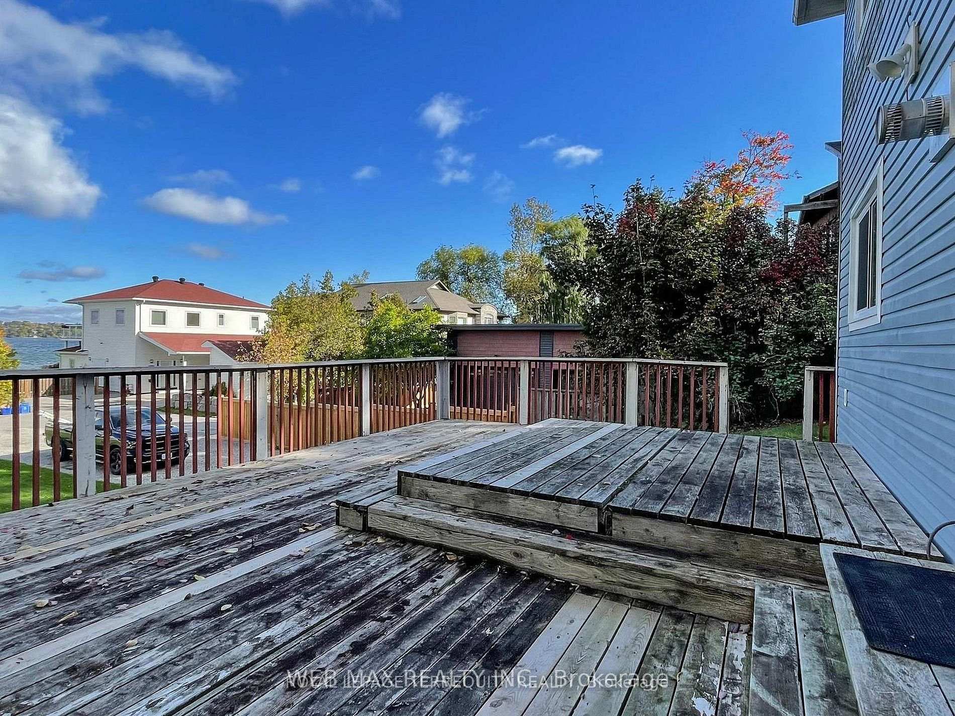 Photo 33 of 40 Brennan Avenue, Barrie, South Shore — HOMEH