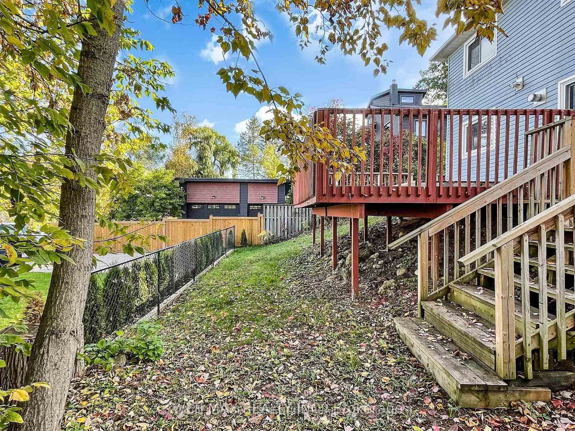 Photo 35 of 40 Brennan Avenue, Barrie, South Shore — HOMEH