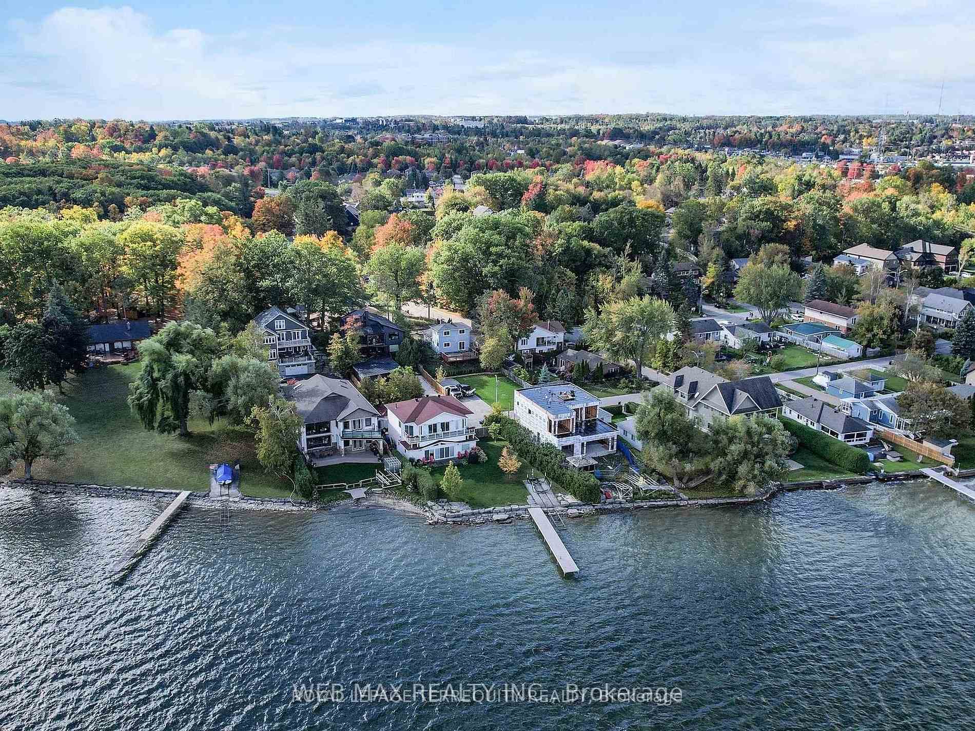 Photo 41 of 40 Brennan Avenue, Barrie, South Shore — HOMEH