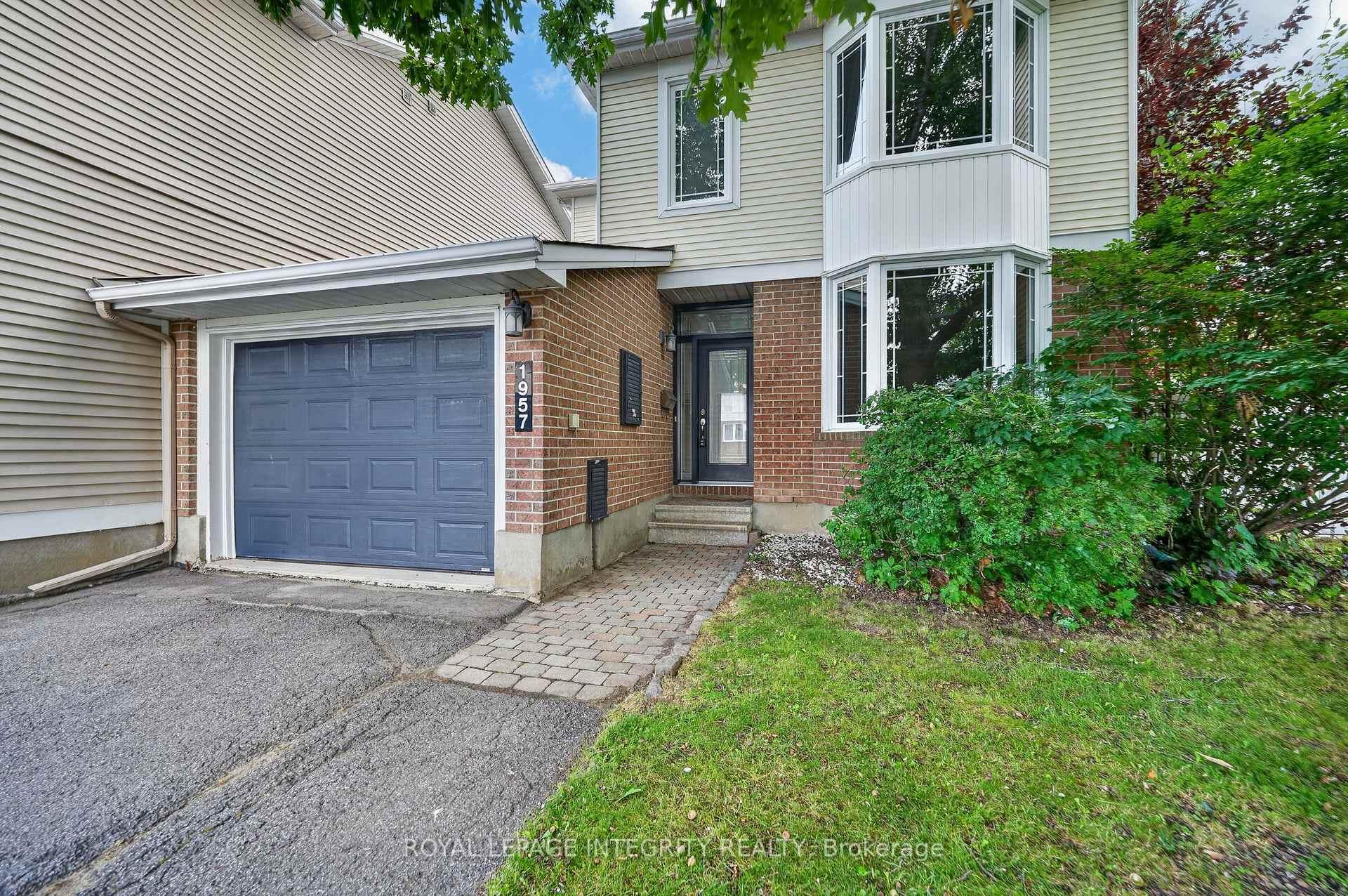 Photo 1 of 1957 Crestmont Place, Ottawa, Chapel Hill South - Orleans Village — HOMEH