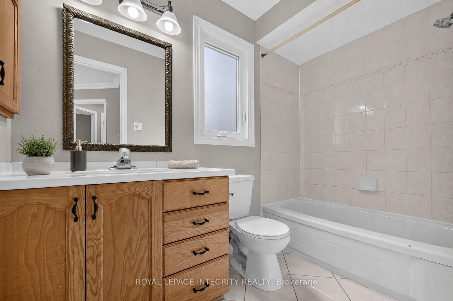 Photo 24 of 1957 Crestmont Place, Ottawa, Chapel Hill South - Orleans Village — HOMEH