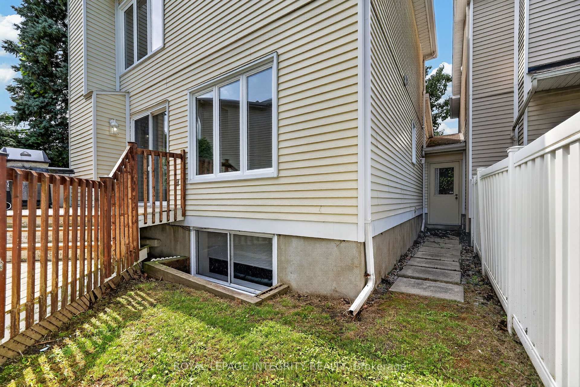 Photo 44 of 1957 Crestmont Place, Ottawa, Chapel Hill South - Orleans Village — HOMEH