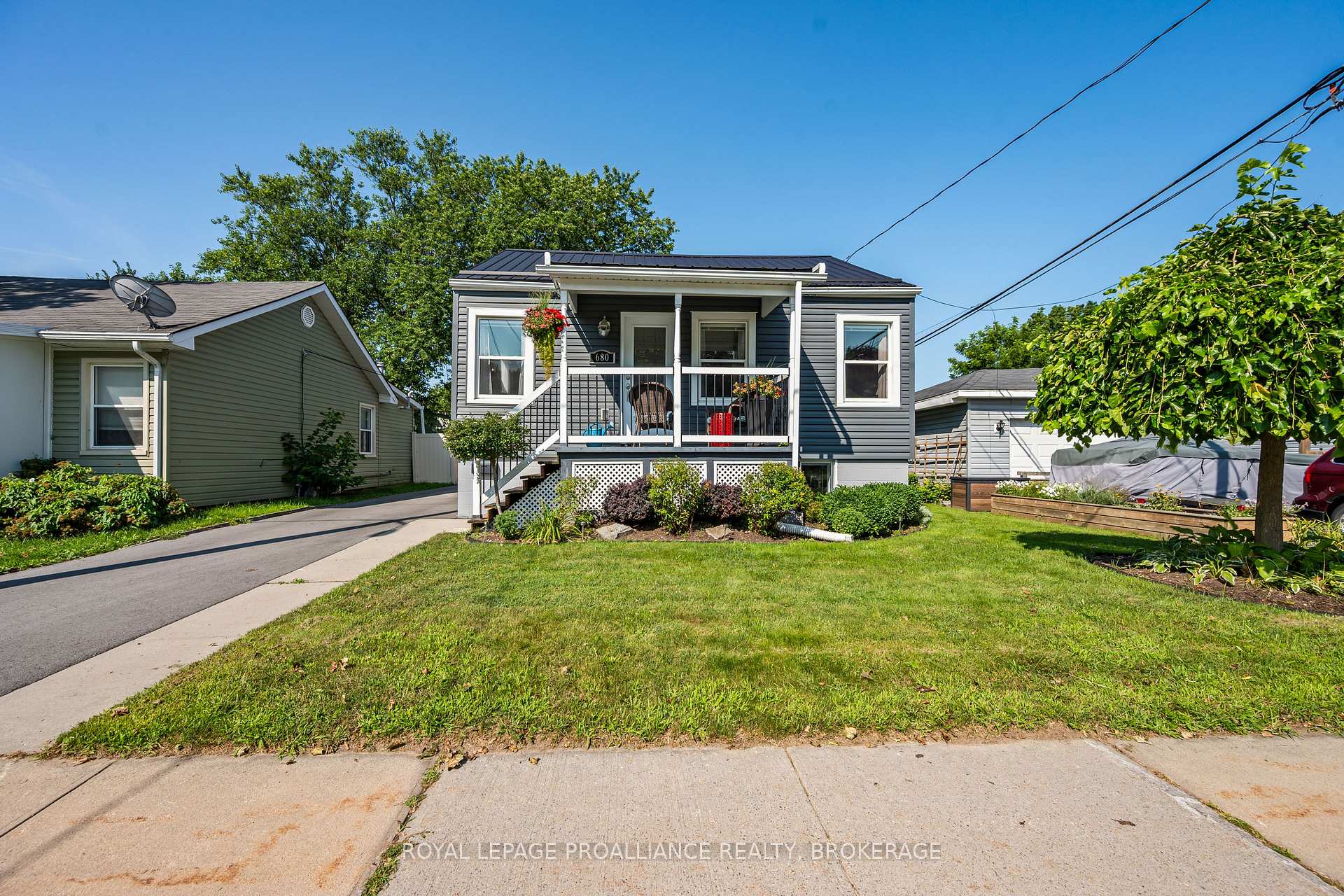 Photo 2 of 680 Alfred Street, Kingston, East of Sir John A. Blvd — HOMEH