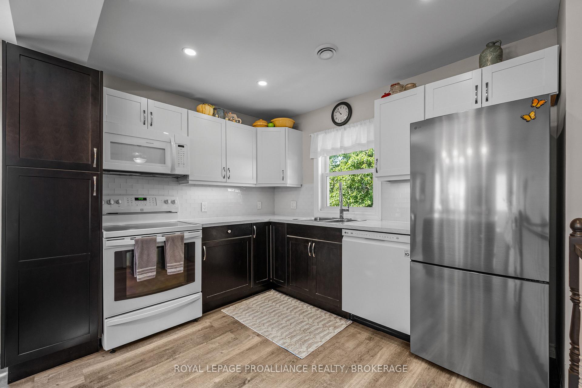 Photo 13 of 680 Alfred Street, Kingston, East of Sir John A. Blvd — HOMEH