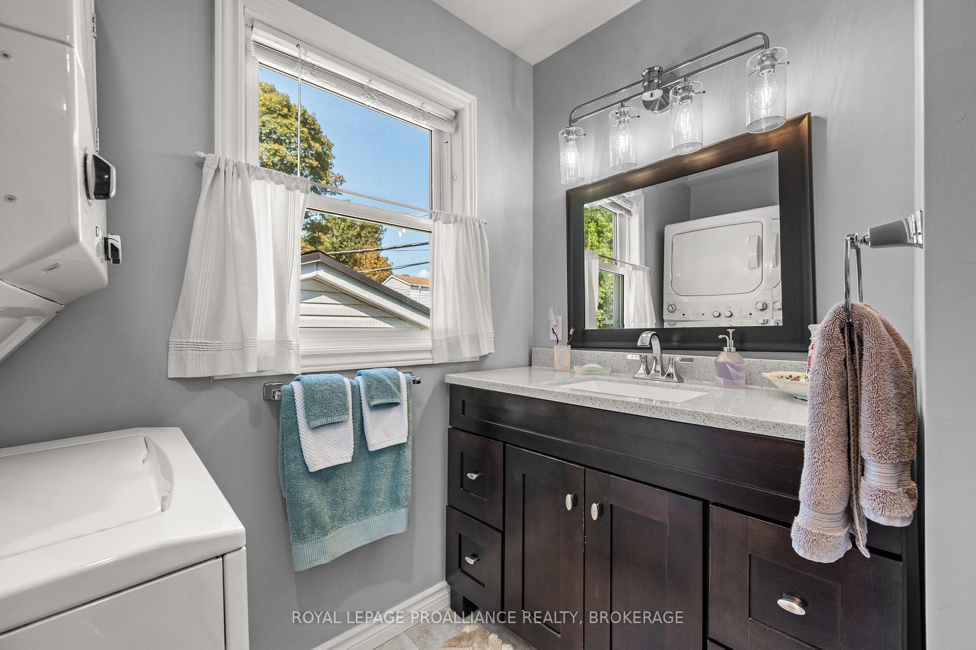 Photo 20 of 680 Alfred Street, Kingston, East of Sir John A. Blvd — HOMEH