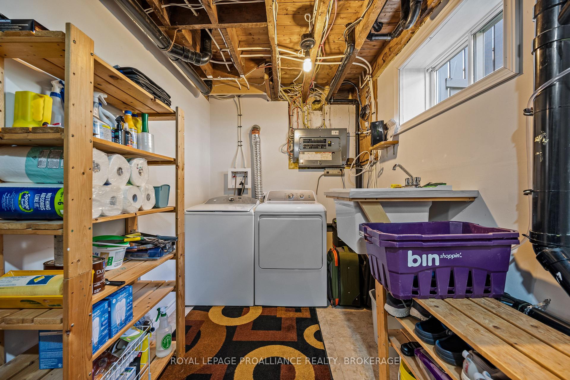 Photo 33 of 680 Alfred Street, Kingston, East of Sir John A. Blvd — HOMEH