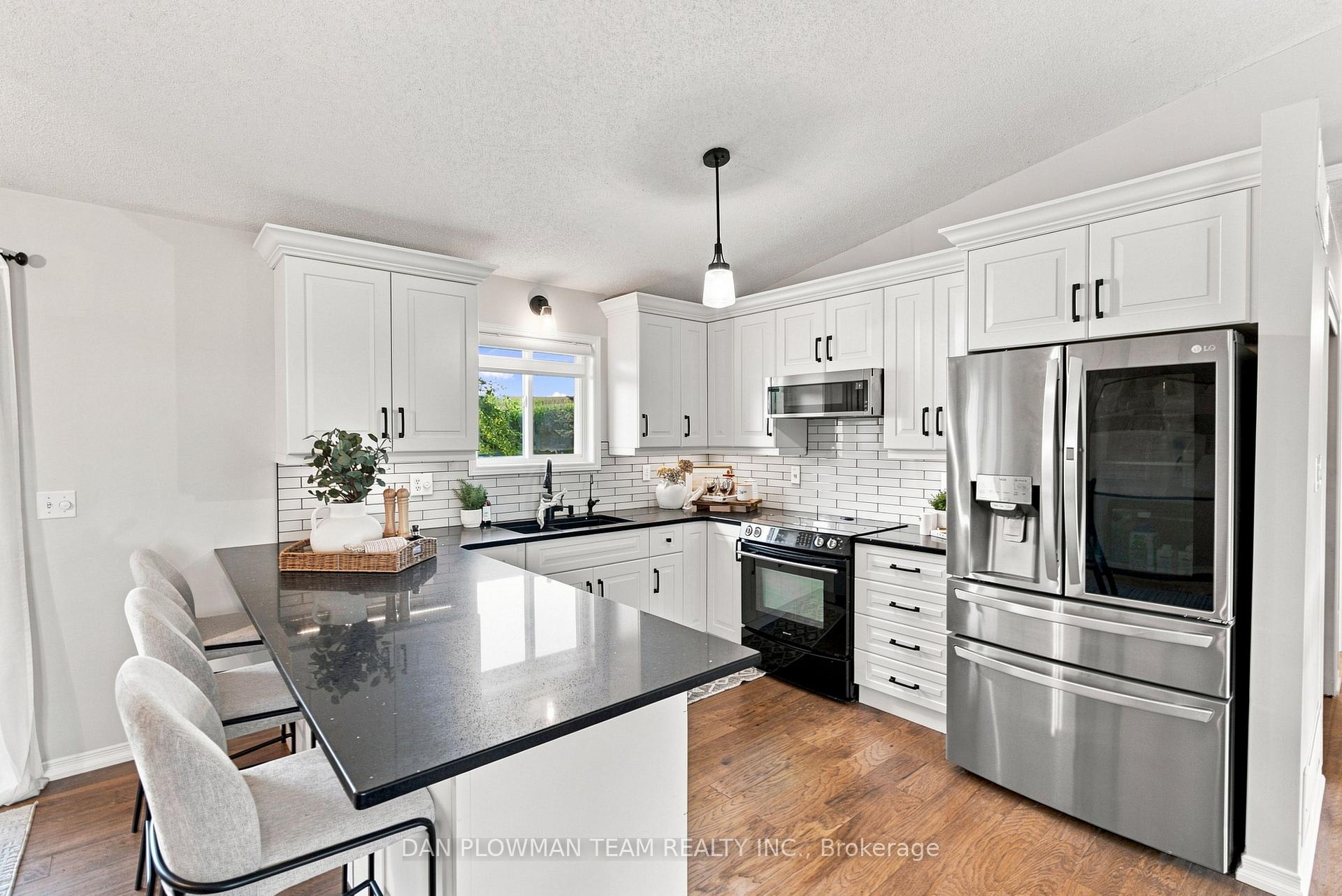 Photo 11 of 57 O'reilly Lane, Kawartha Lakes, Ops — HOMEH