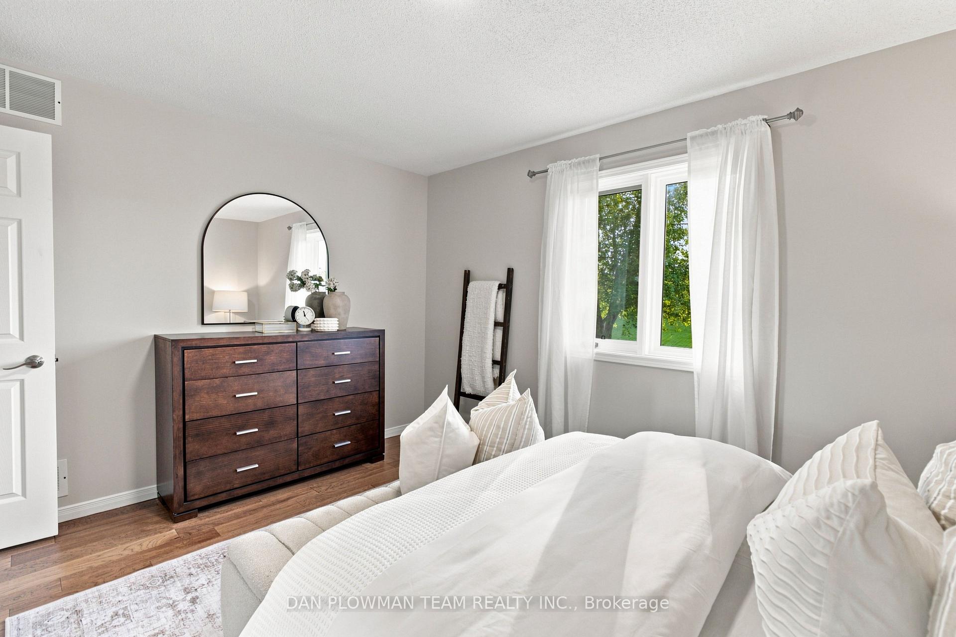 Photo 15 of 57 O'reilly Lane, Kawartha Lakes, Ops — HOMEH