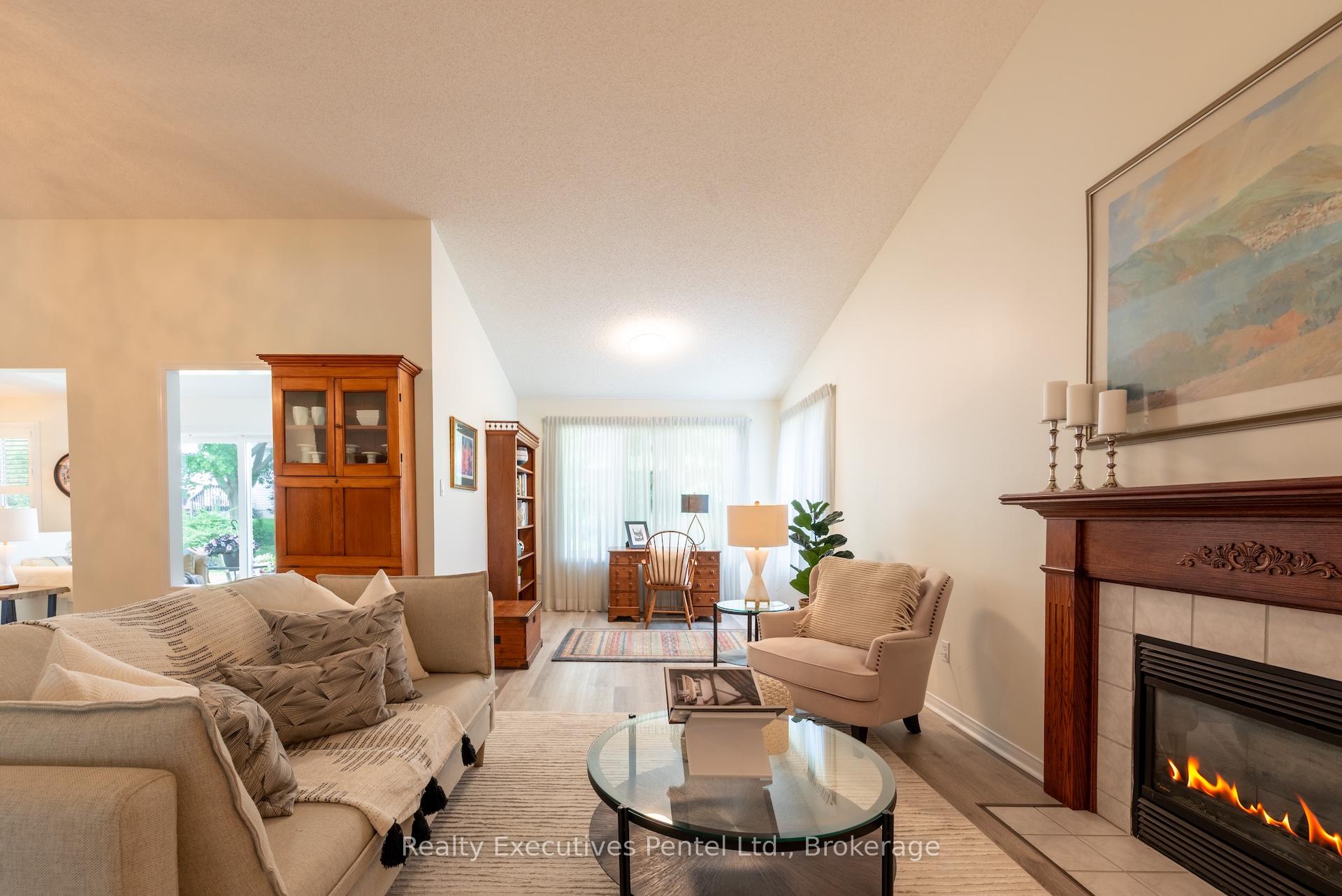 Photo 11 of 1 Cliff Drive, Clarington, Newcastle — HOMEH