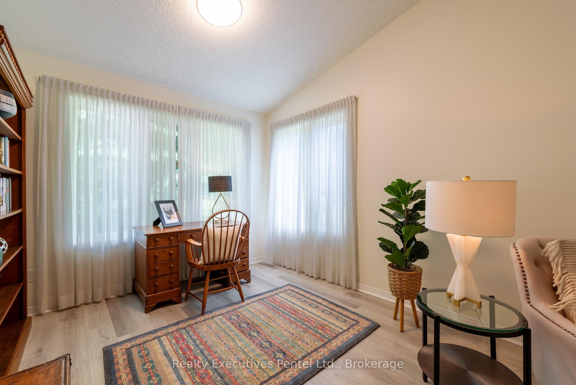 Photo 13 of 1 Cliff Drive, Clarington, Newcastle — HOMEH