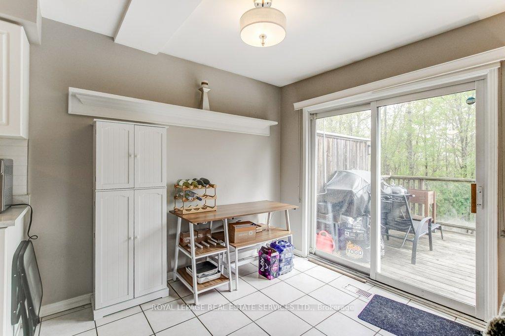 Photo 14 of 331 Ravineview Way, Oakville, Wedgewood Creek — HOMEH