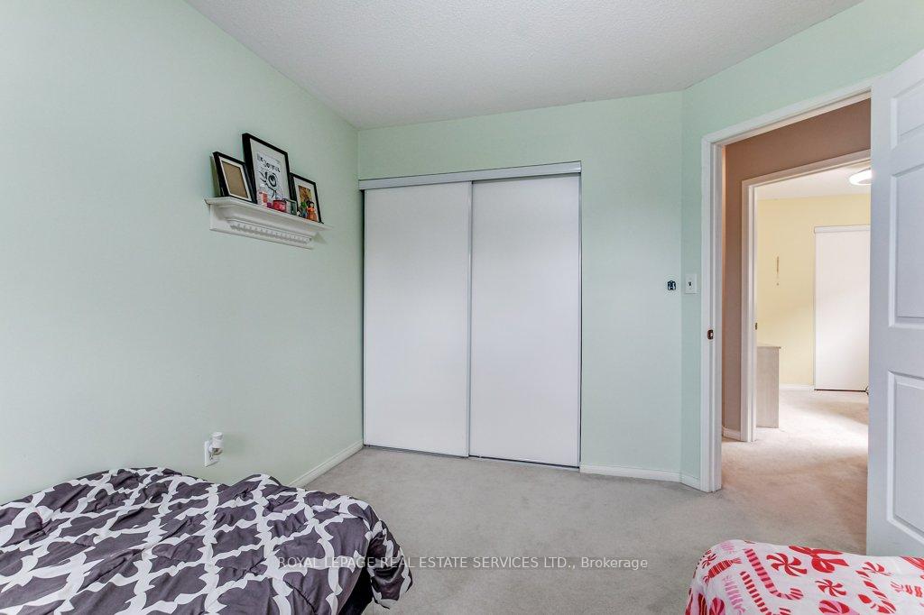 Photo 21 of 331 Ravineview Way, Oakville, Wedgewood Creek — HOMEH