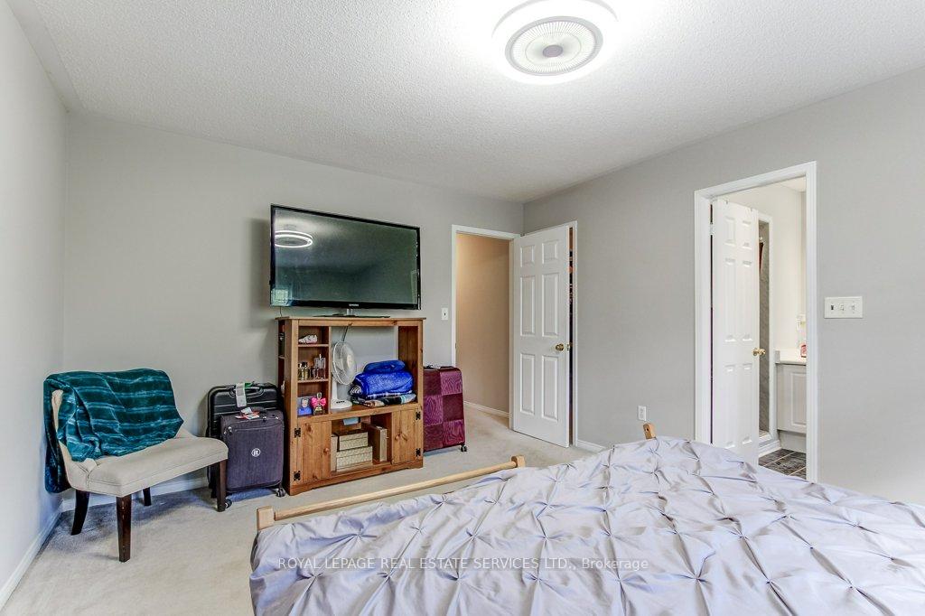 Photo 27 of 331 Ravineview Way, Oakville, Wedgewood Creek — HOMEH