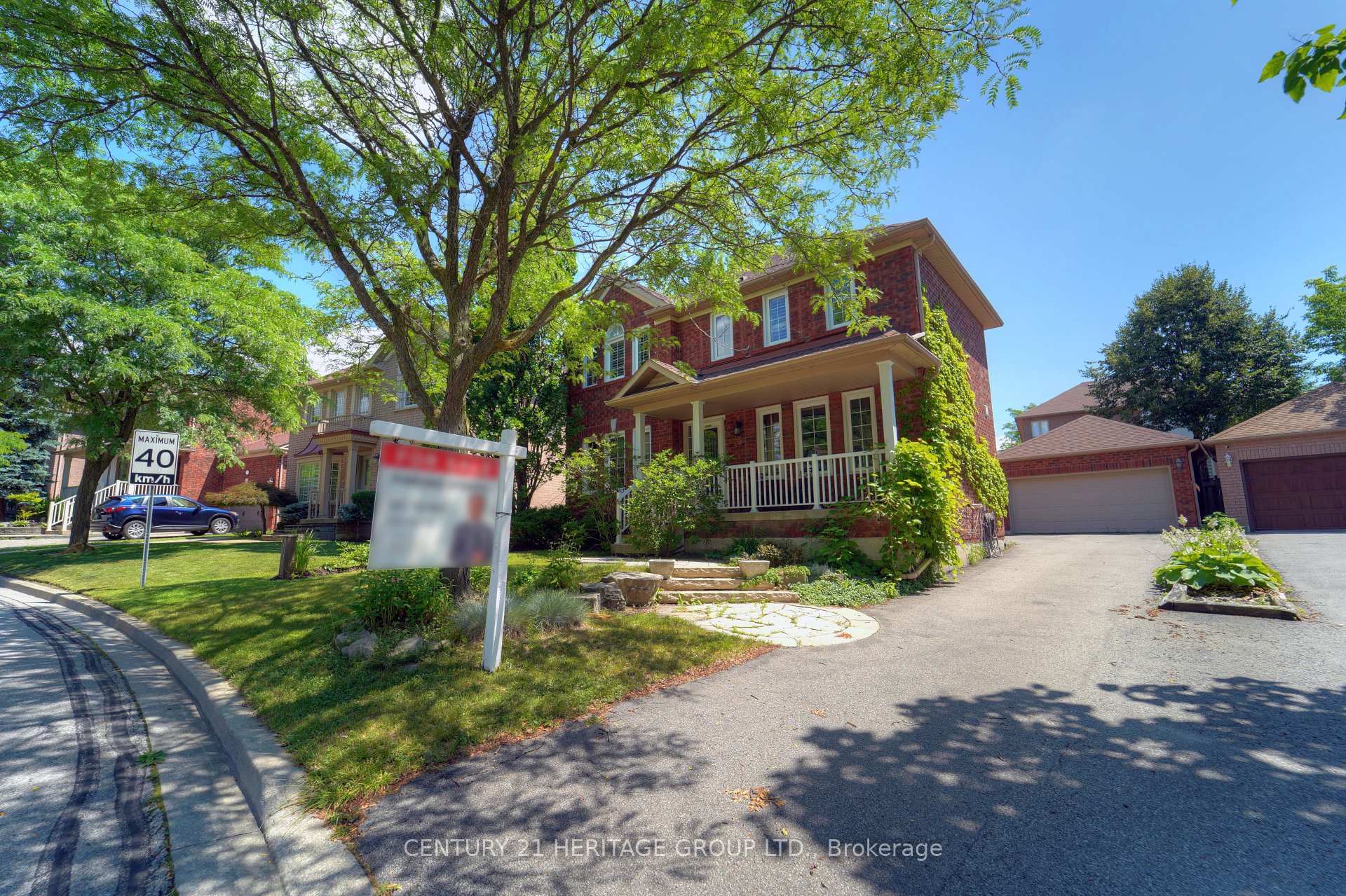 Photo 4 of 3 Primrose Path Crescent, Markham, Legacy — HOMEH
