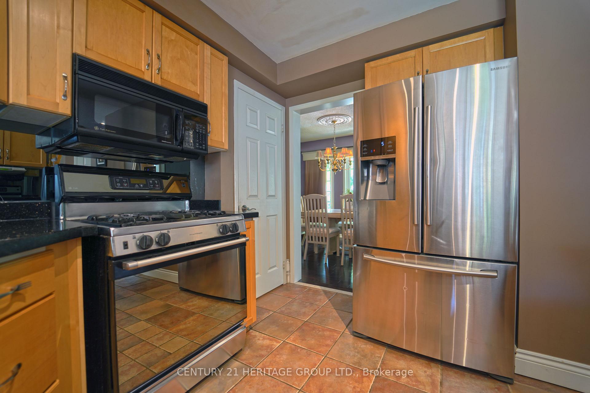 Photo 18 of 3 Primrose Path Crescent, Markham, Legacy — HOMEH