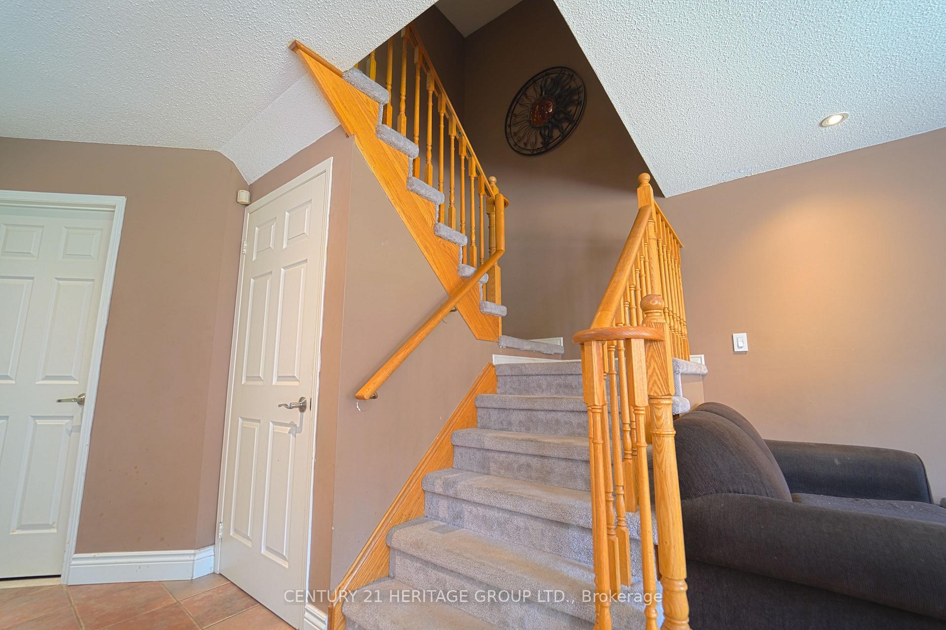 Photo 19 of 3 Primrose Path Crescent, Markham, Legacy — HOMEH
