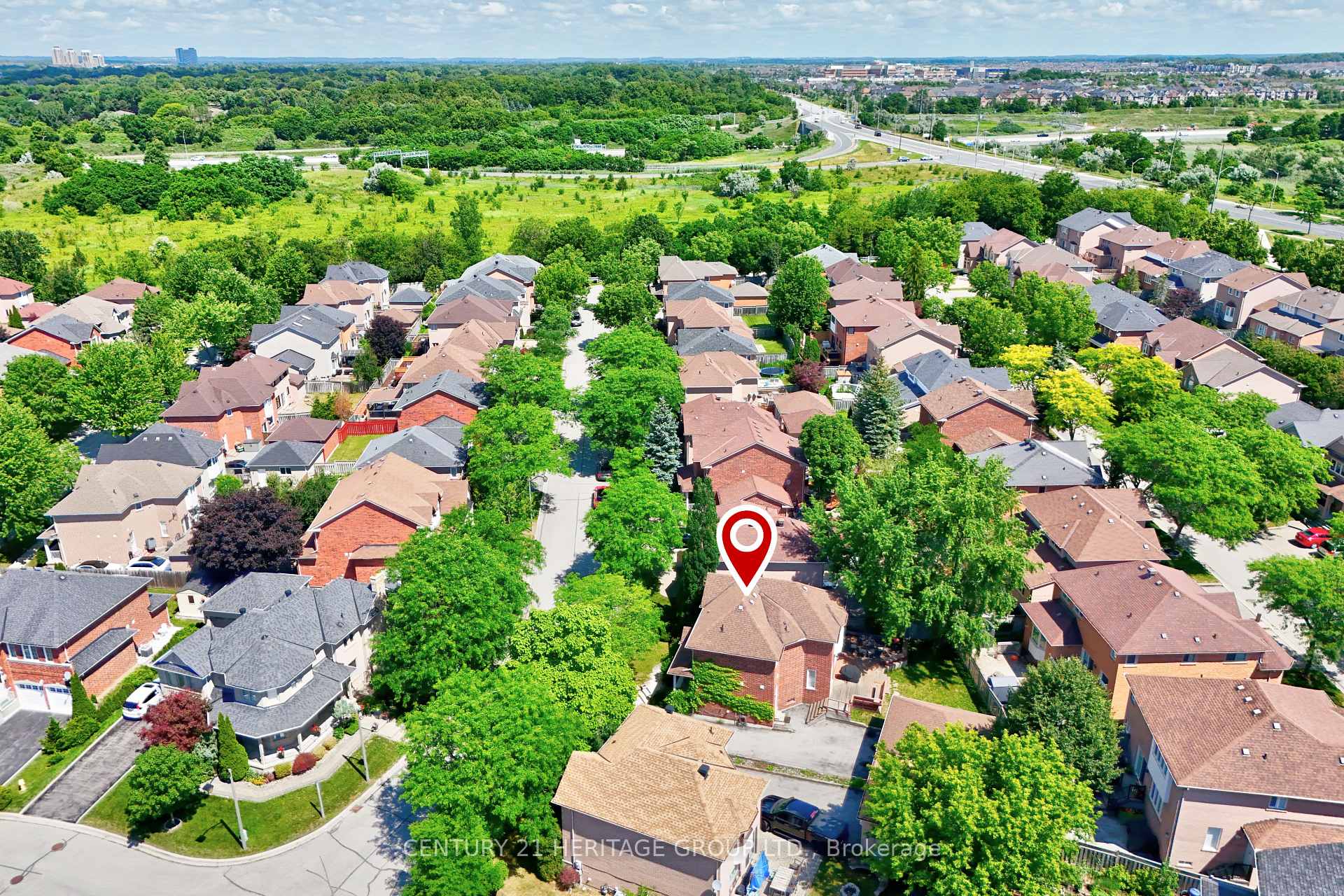 Photo 38 of 3 Primrose Path Crescent, Markham, Legacy — HOMEH